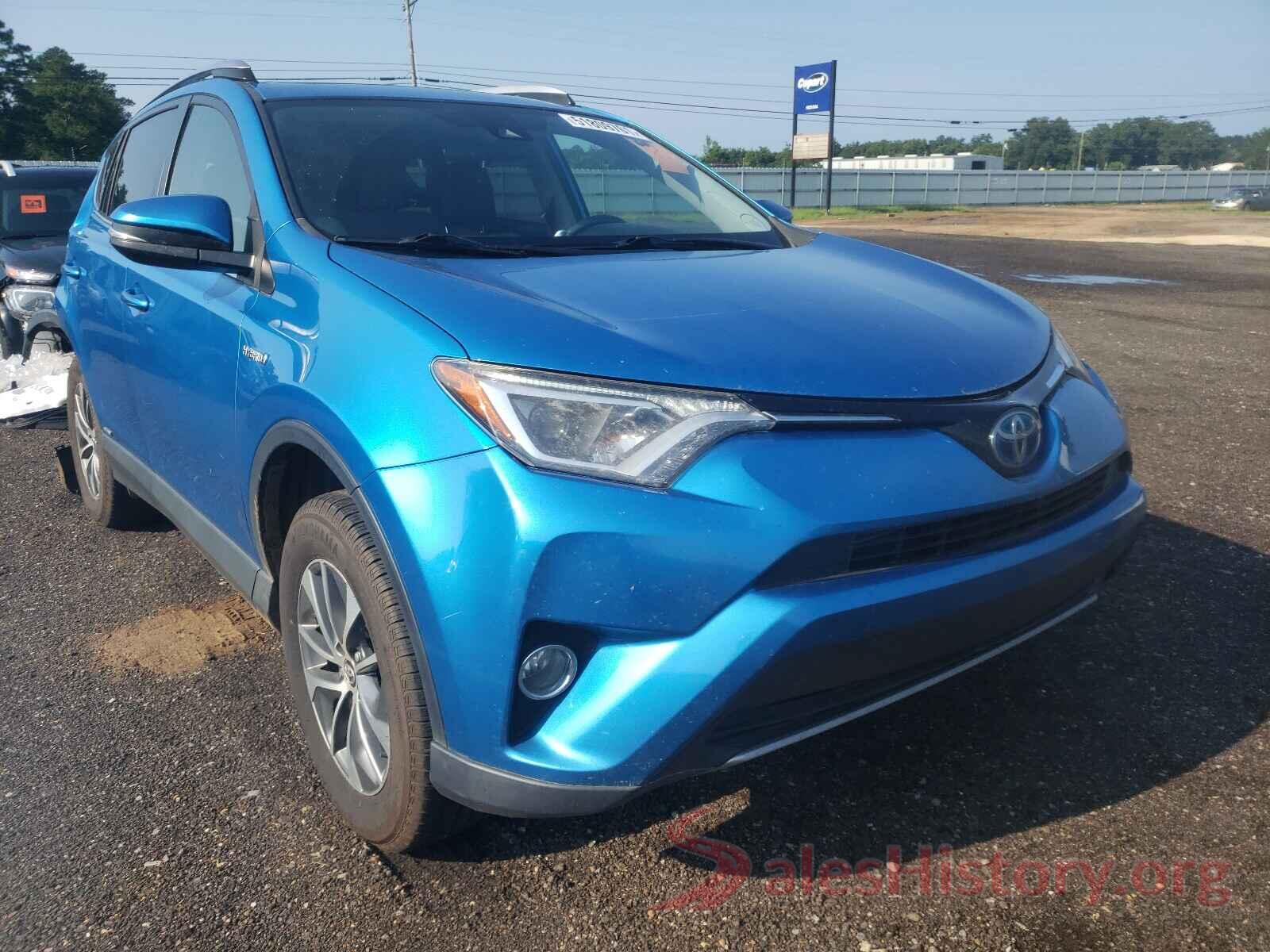 JTMRJREV8HD068998 2017 TOYOTA RAV4