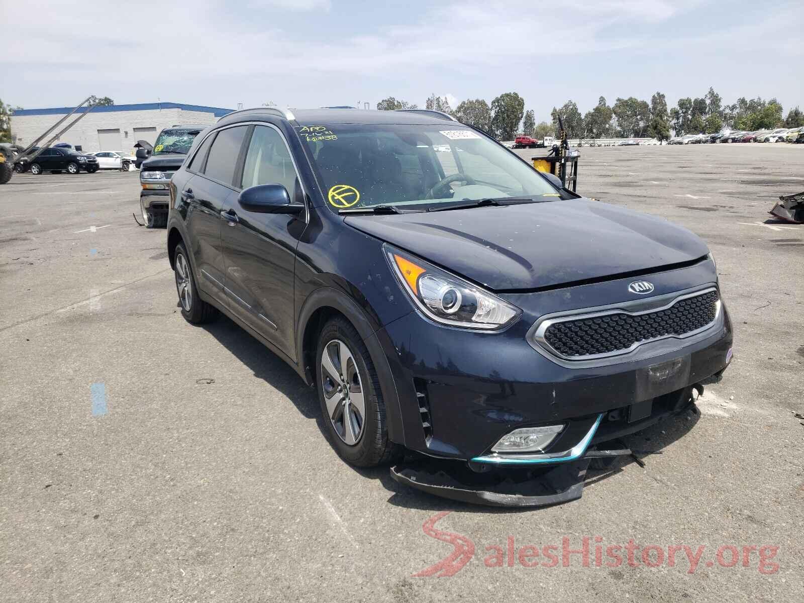 KNDCM3LD8J5202459 2018 KIA NIRO