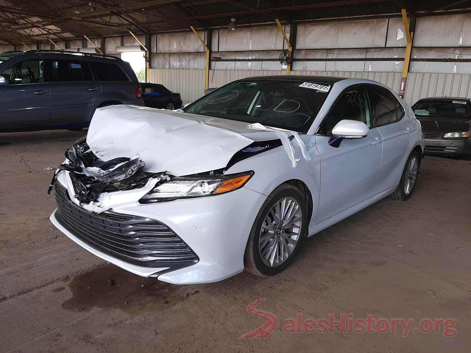 4T1B11HKXKU716106 2019 TOYOTA CAMRY