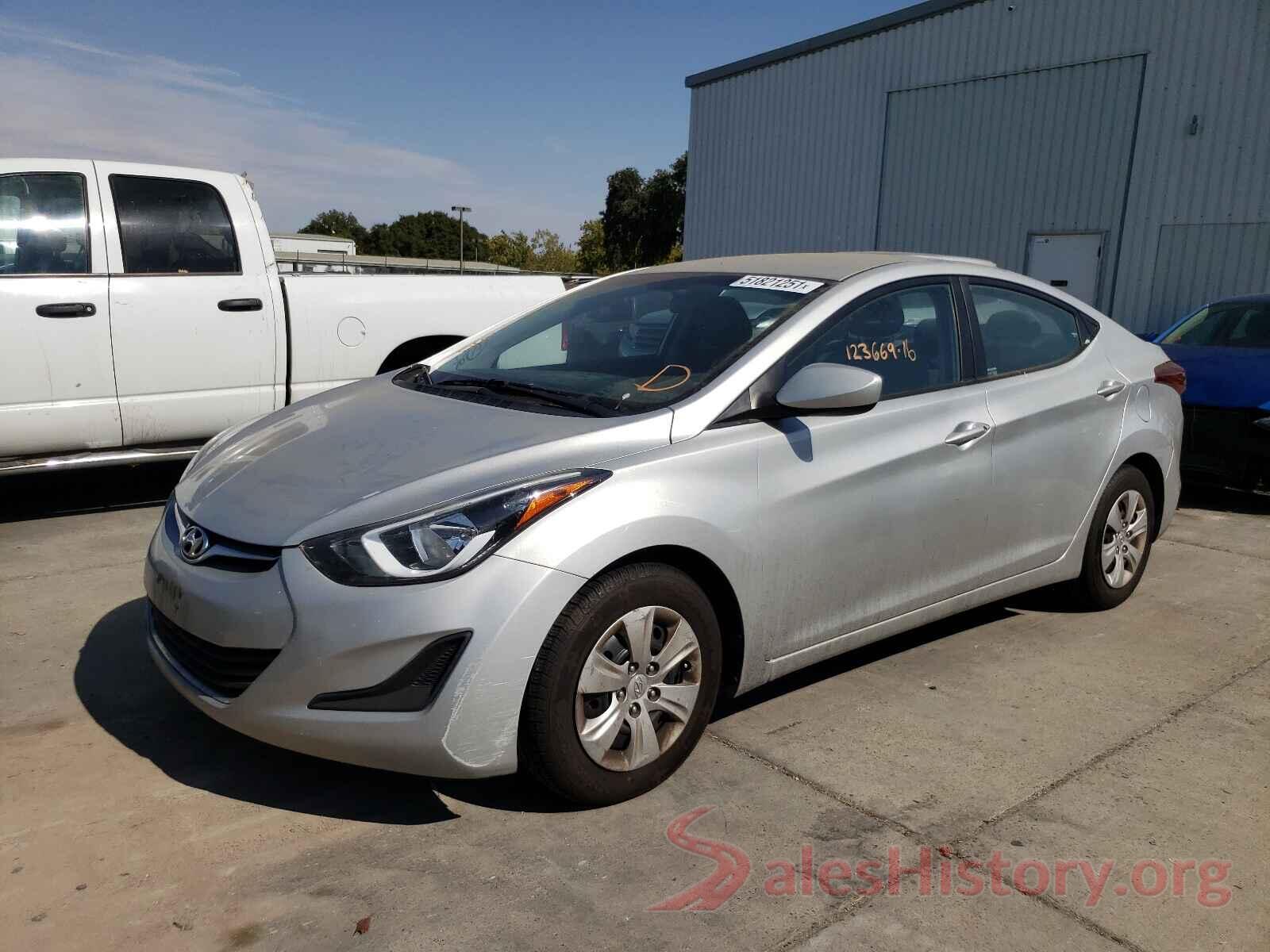 5NPDH4AE1GH699678 2016 HYUNDAI ELANTRA