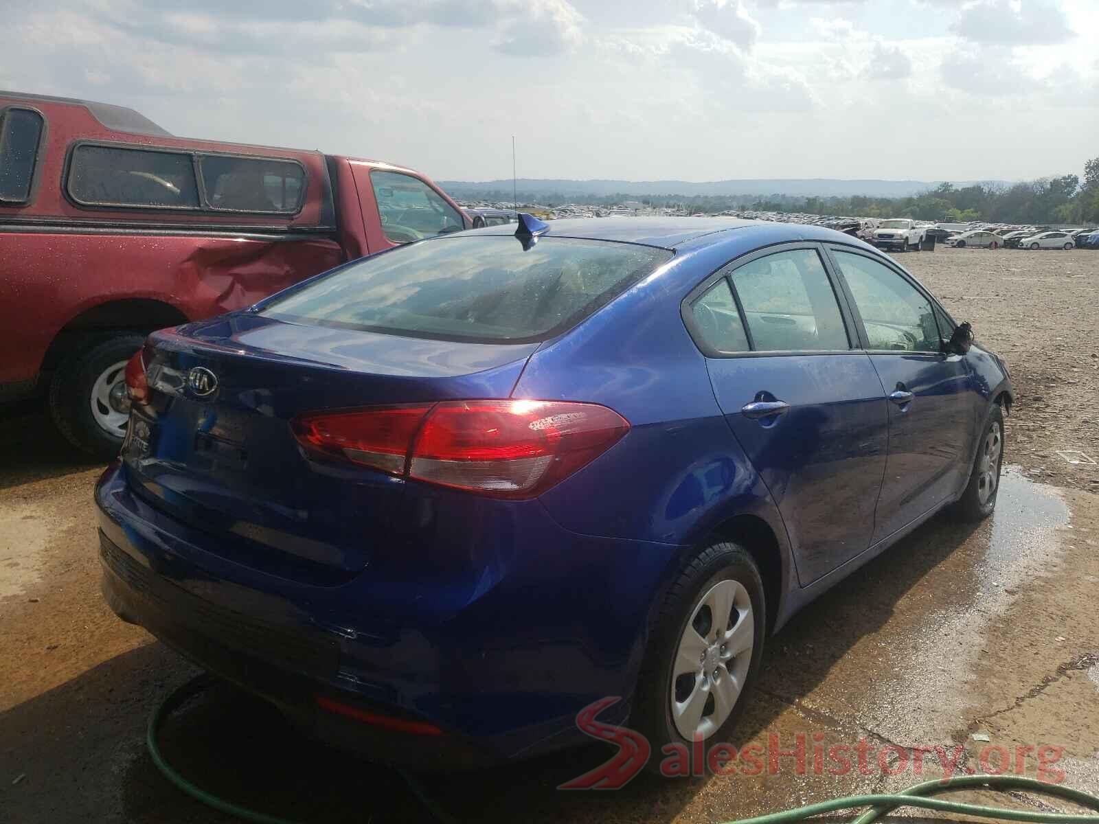 3KPFK4A79HE160565 2017 KIA FORTE