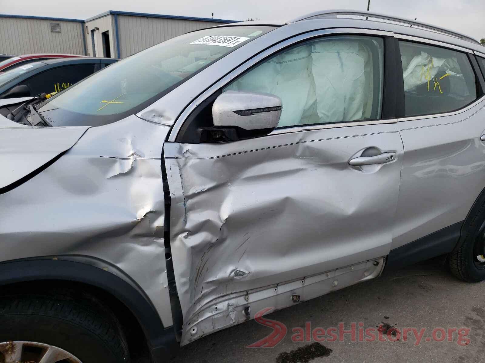 JN1BJ1CP4HW035740 2017 NISSAN ROGUE