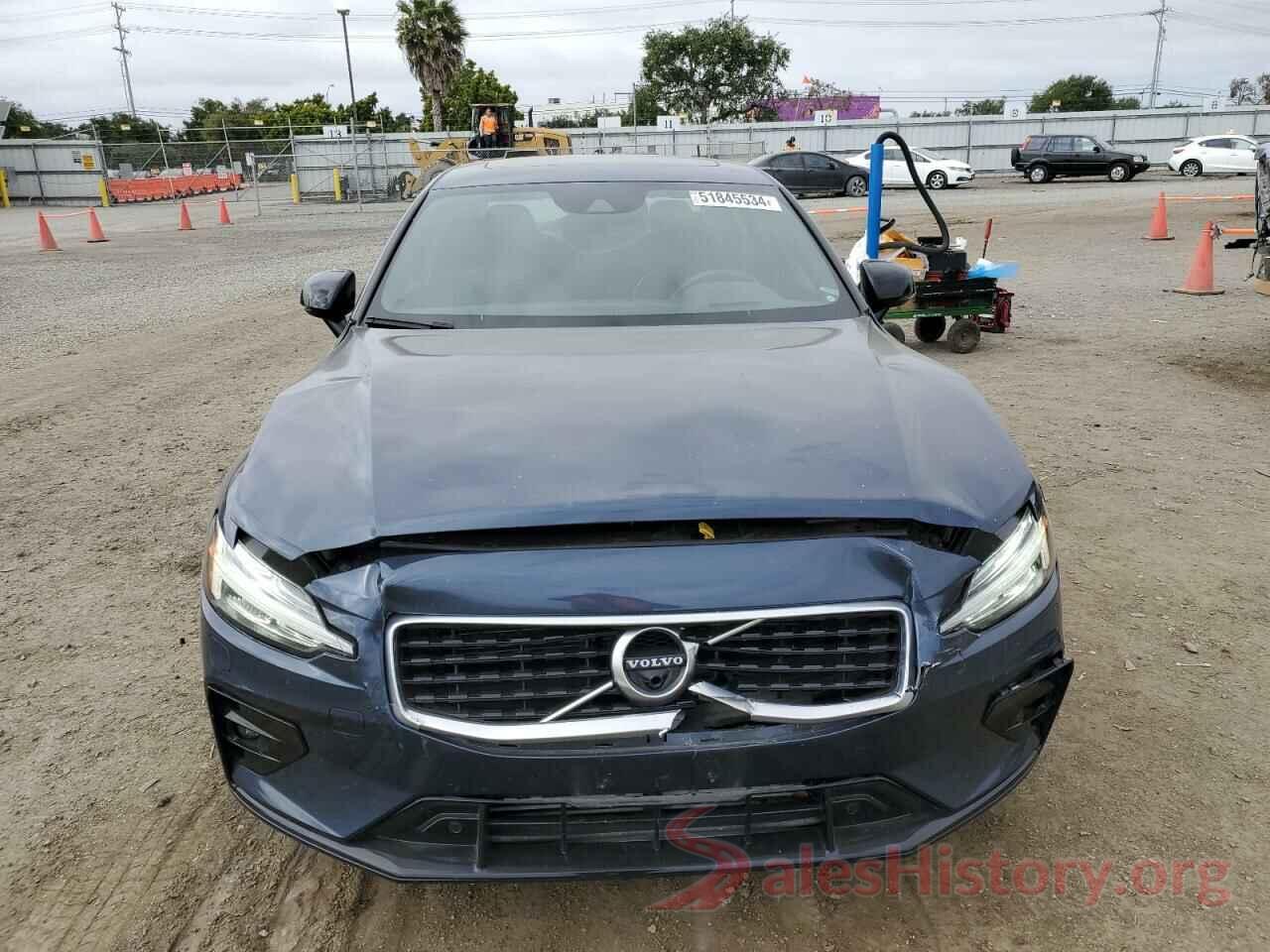 7JR102FM4LG033090 2020 VOLVO S60