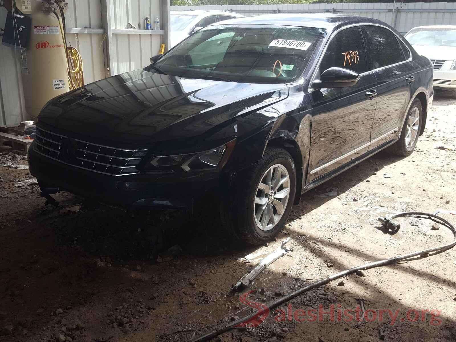 1VWAT7A3XHC010071 2017 VOLKSWAGEN PASSAT