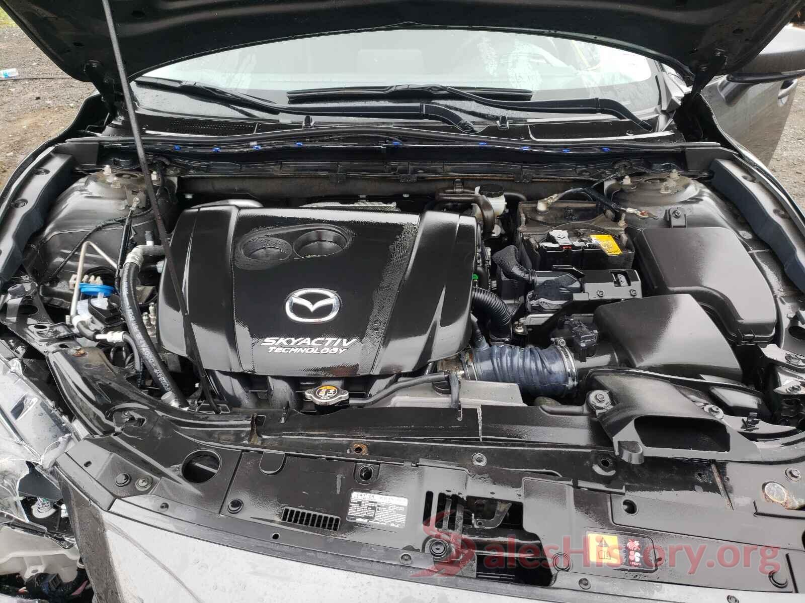 JM1BN1V73J1155675 2018 MAZDA 3