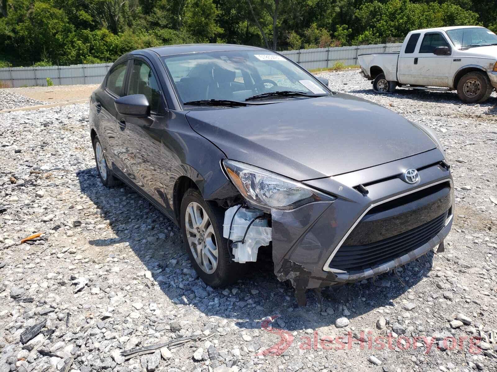 3MYDLBYV4JY329734 2018 TOYOTA YARIS