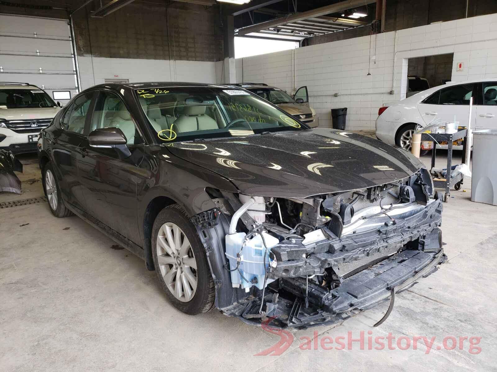 4T1B11HKXJU651658 2018 TOYOTA CAMRY