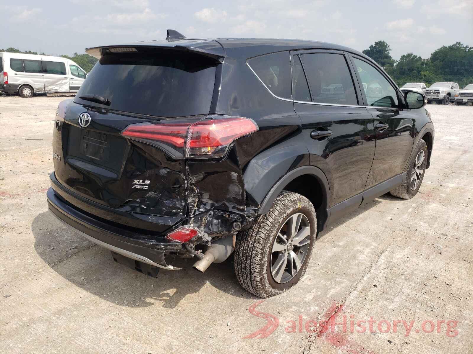 2T3RFREV7JW702263 2018 TOYOTA RAV4