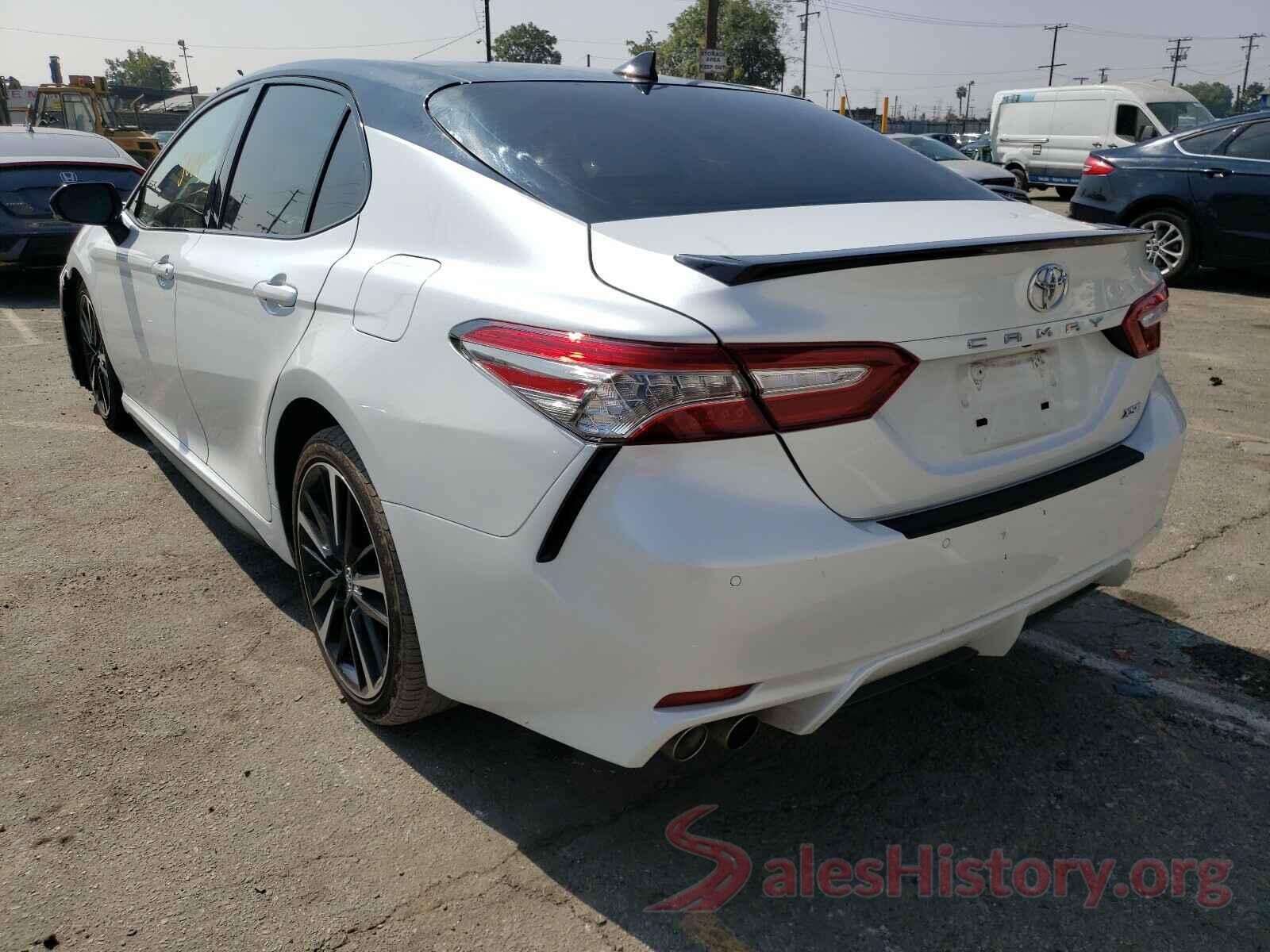 4T1B61HK2JU118964 2018 TOYOTA CAMRY