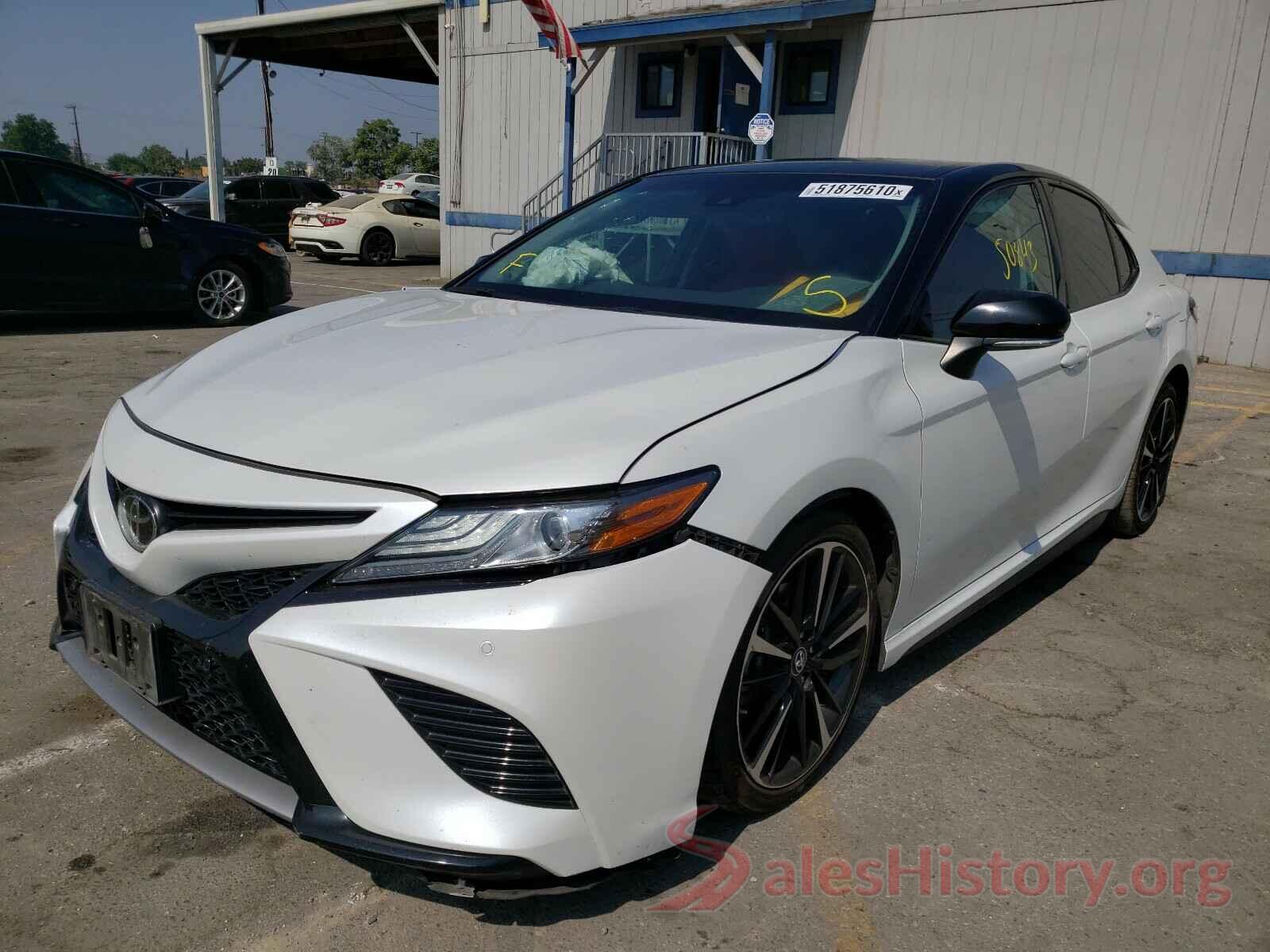 4T1B61HK2JU118964 2018 TOYOTA CAMRY