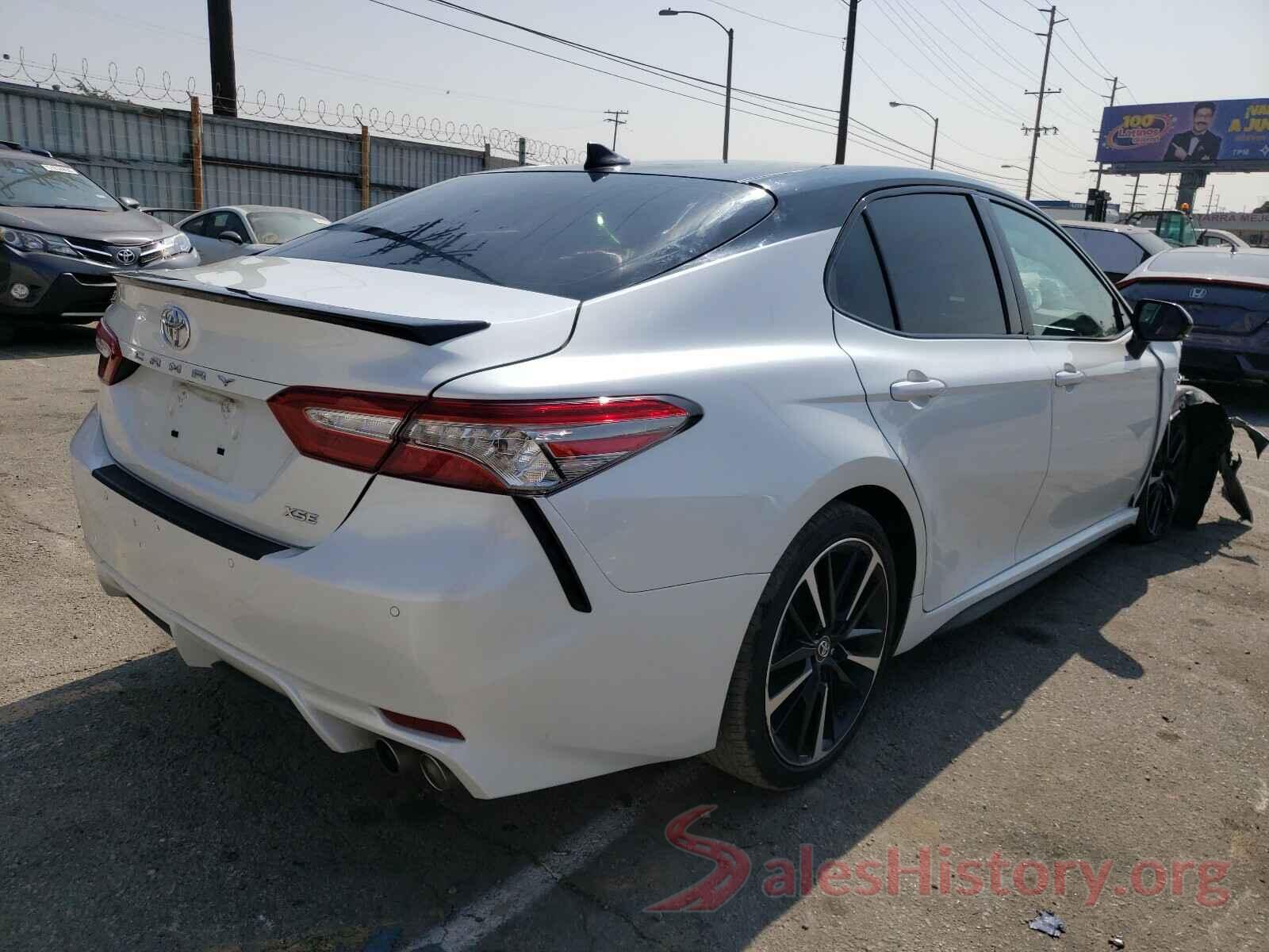 4T1B61HK2JU118964 2018 TOYOTA CAMRY