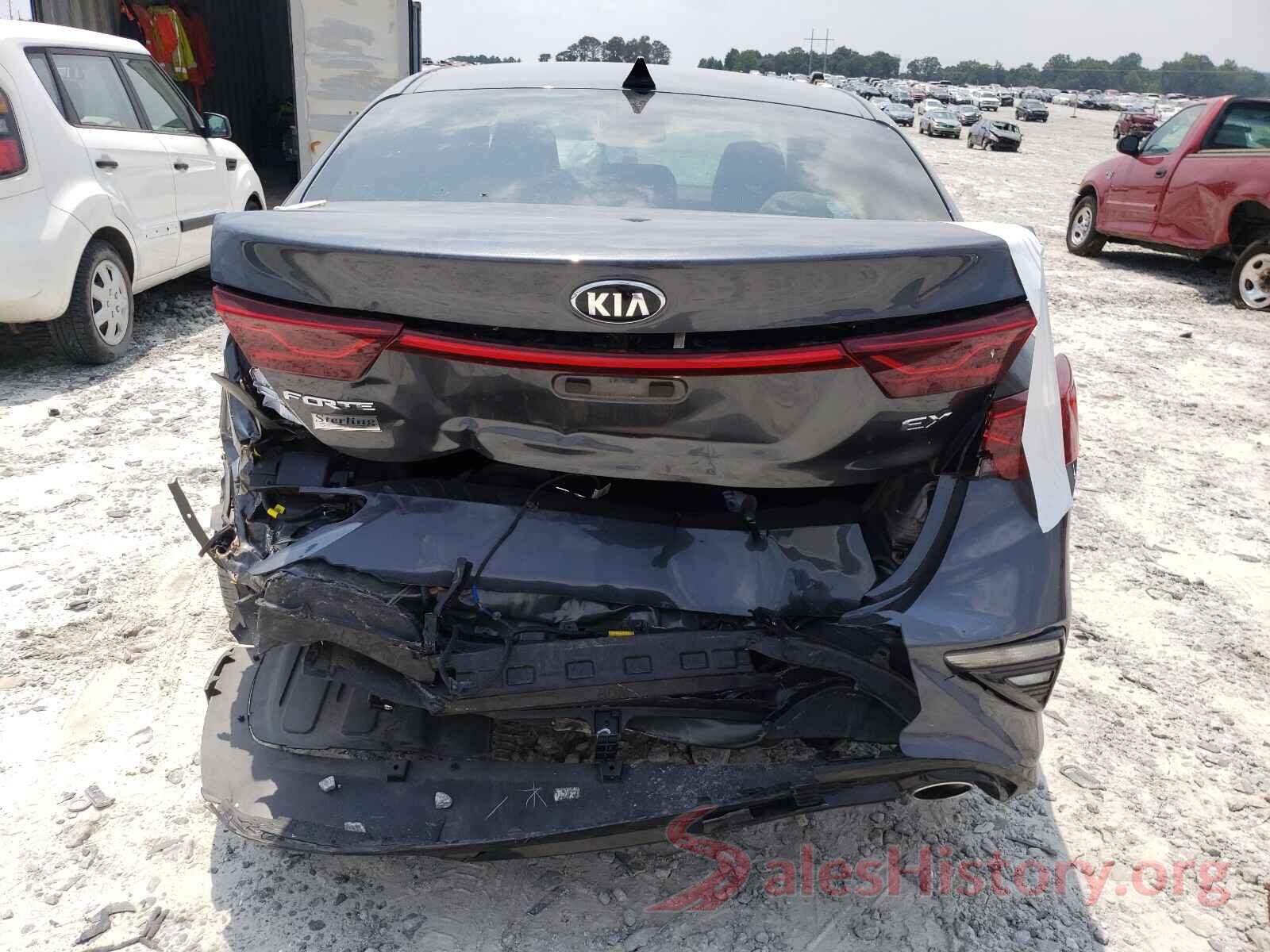 3KPF54AD8KE028675 2019 KIA FORTE