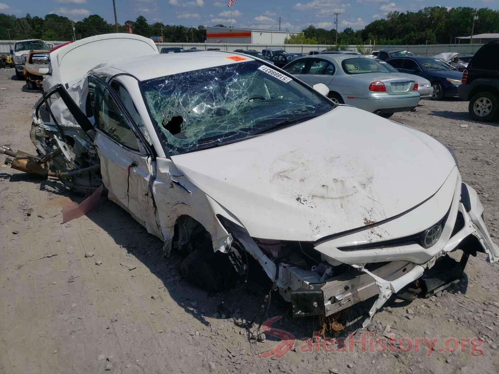 4T1B11HK1JU148407 2018 TOYOTA CAMRY