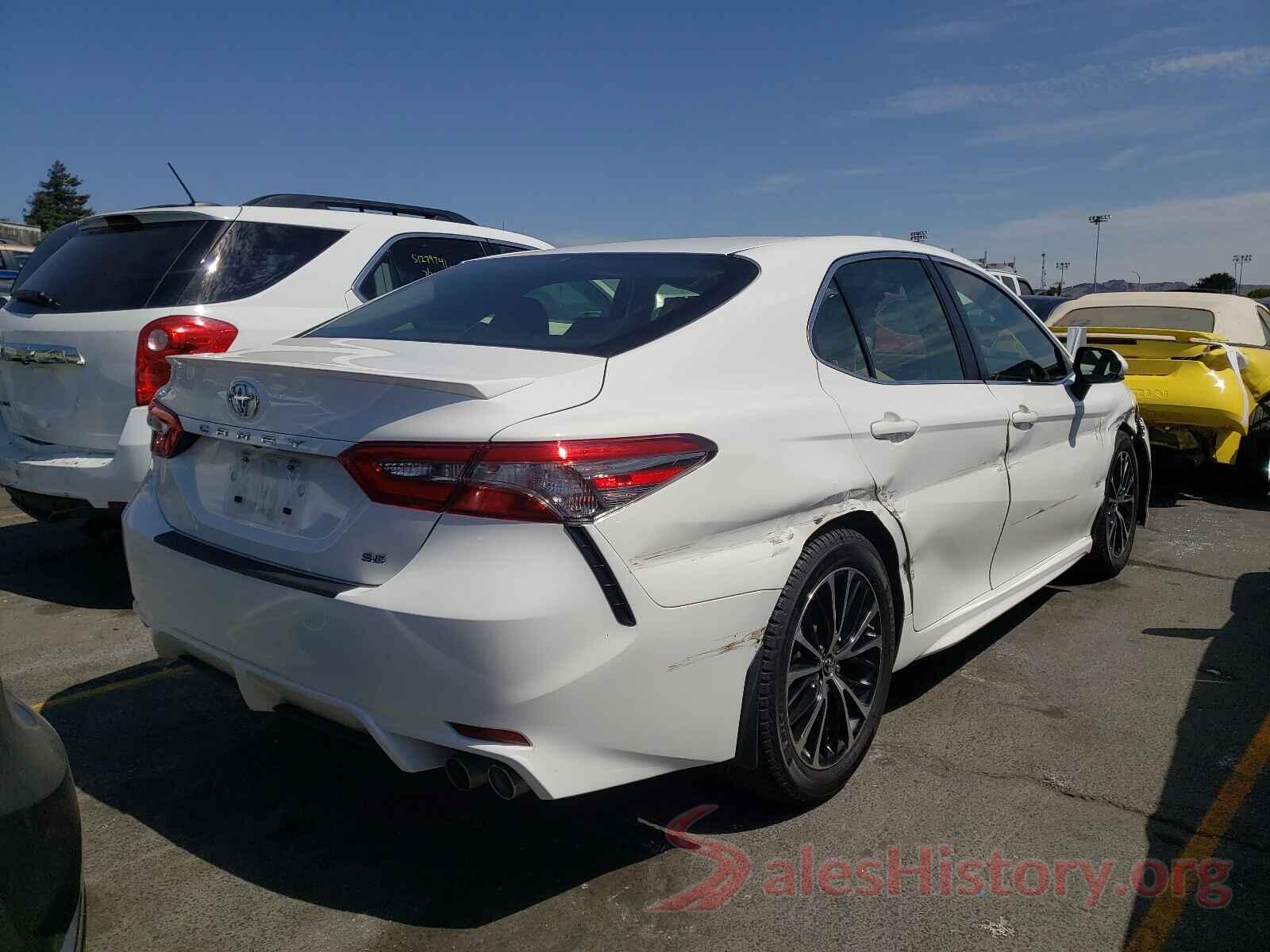 JTNB11HK8J3020736 2018 TOYOTA CAMRY