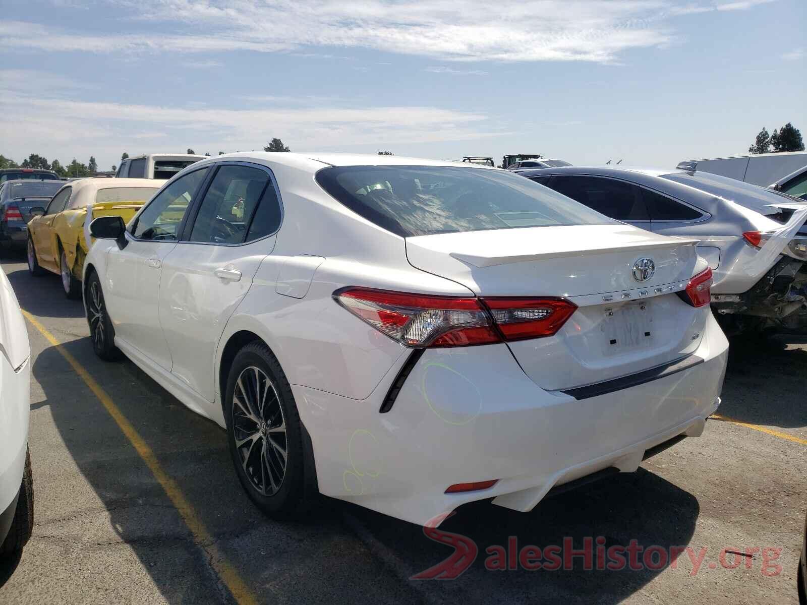 JTNB11HK8J3020736 2018 TOYOTA CAMRY