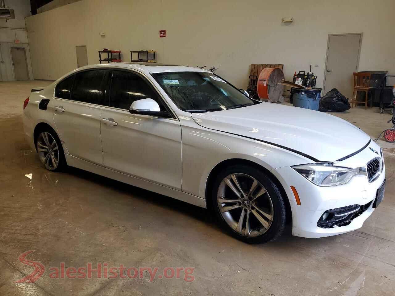 2018 BMW 3 SERIES VIN WBA8B9C51JEE82667, rear 3/4 view