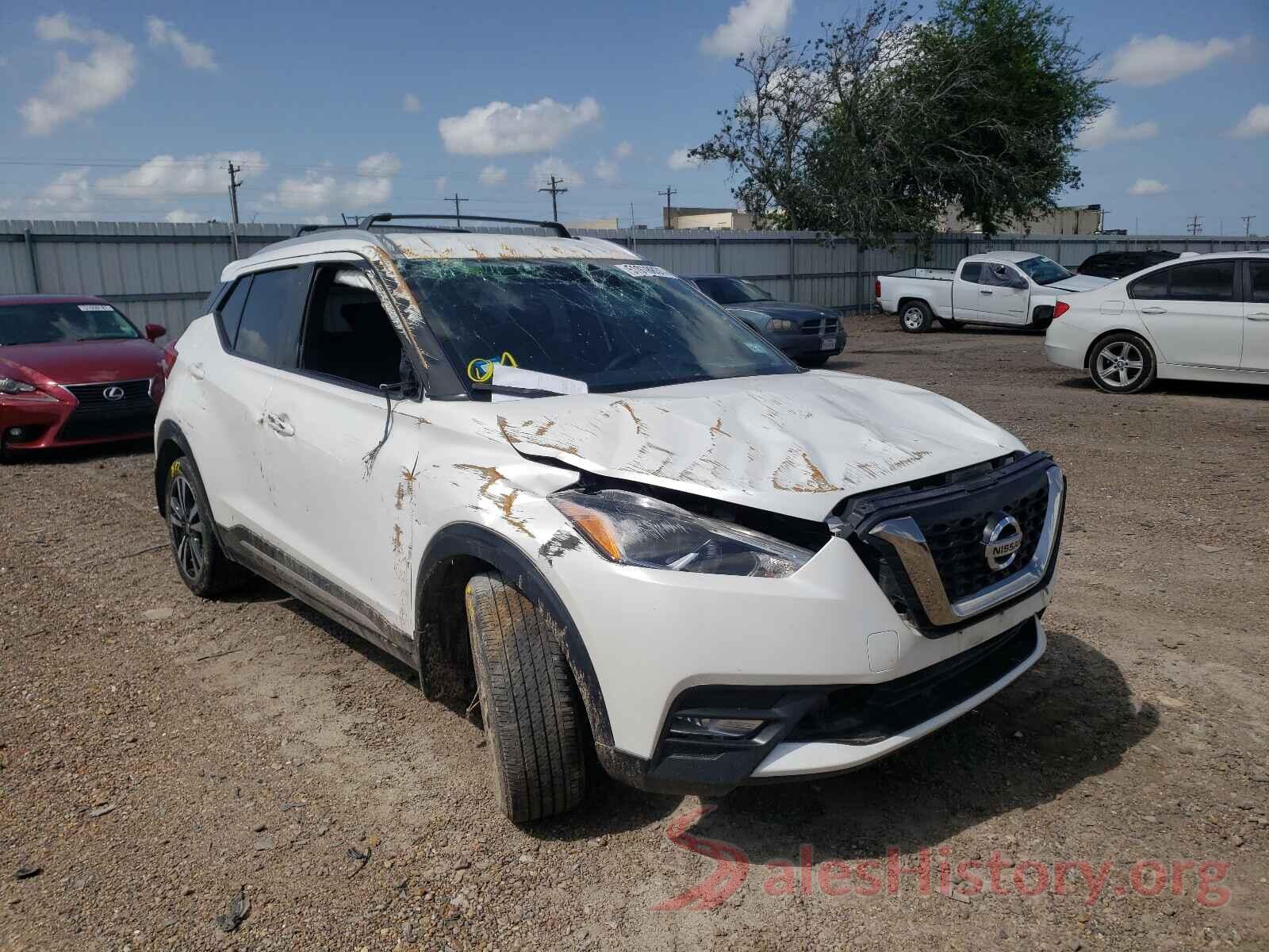 3N1CP5CUXJL524476 2018 NISSAN KICKS