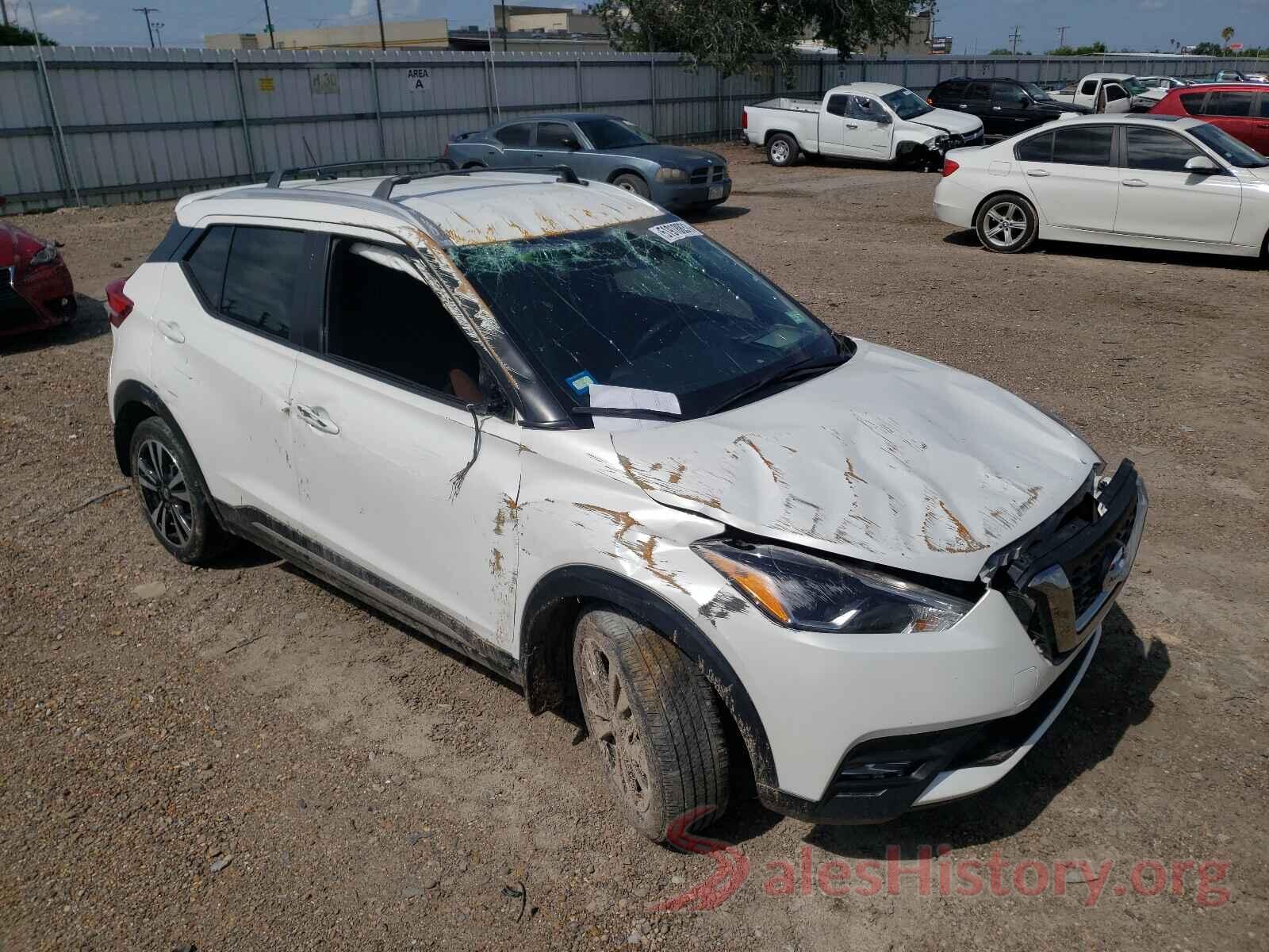 3N1CP5CUXJL524476 2018 NISSAN KICKS