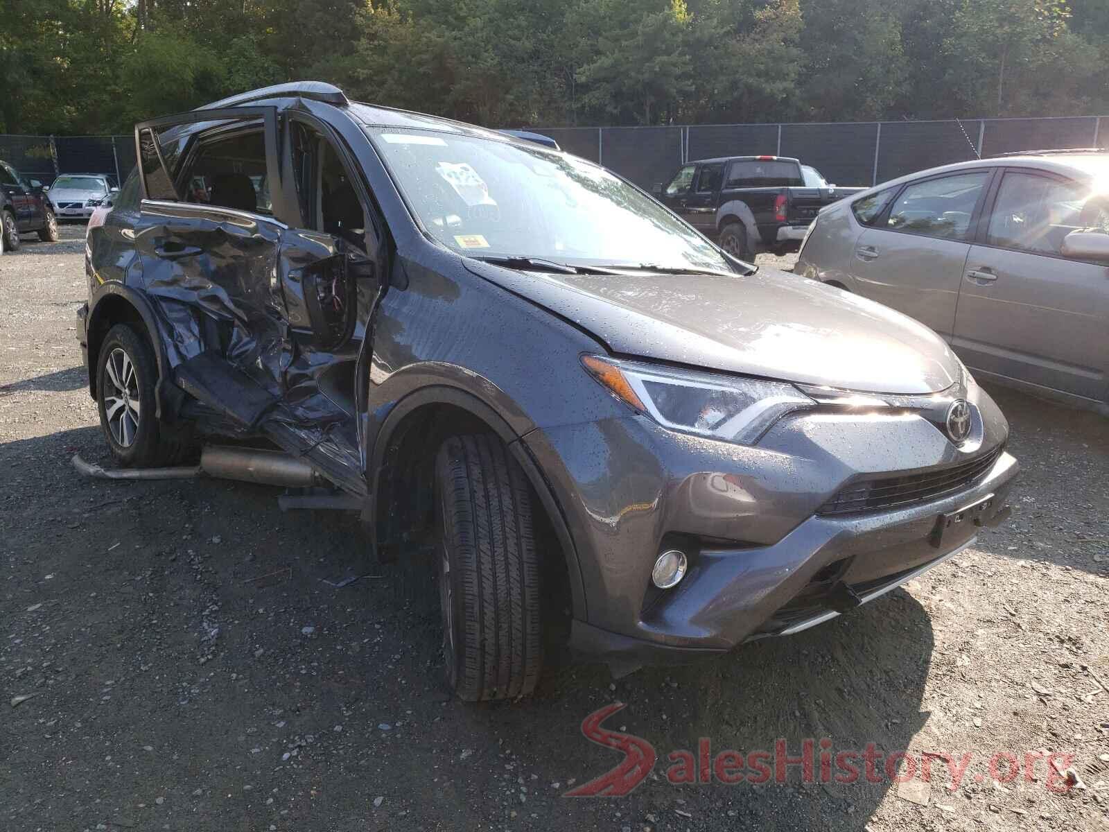 JTMRFREV3HD205296 2017 TOYOTA RAV4