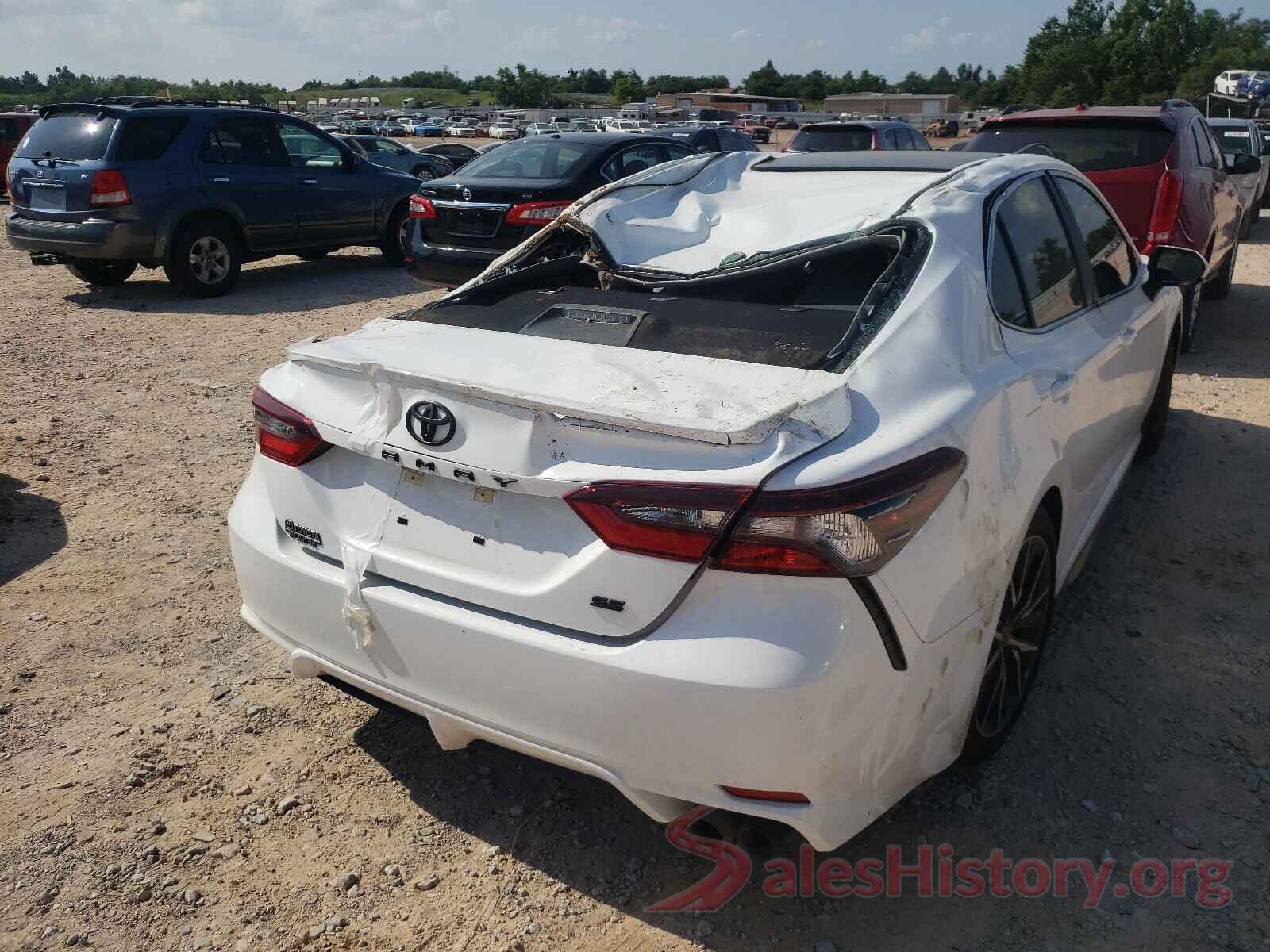 4T1G11AK5MU569051 2021 TOYOTA CAMRY