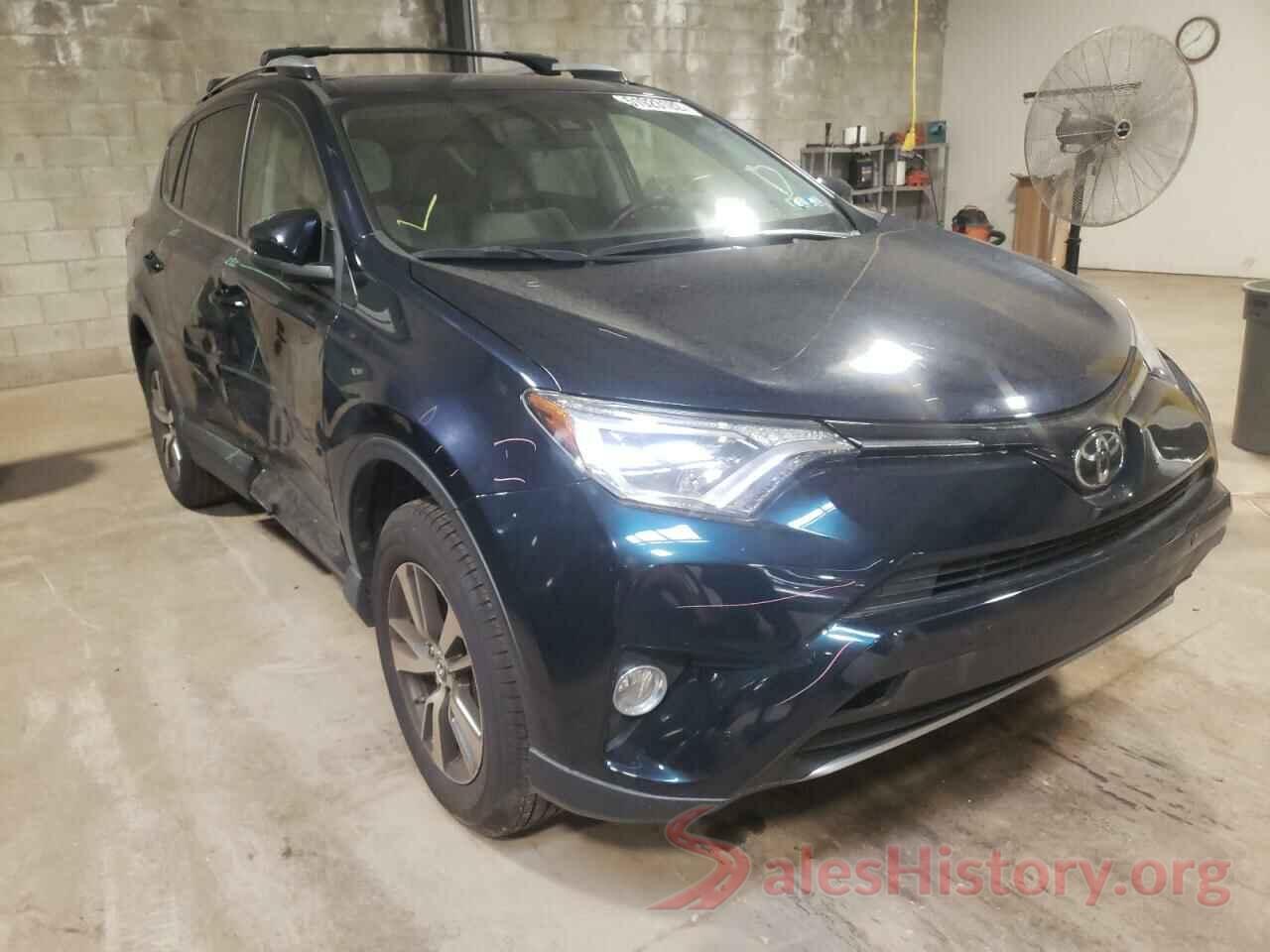 JTMRFREV0HJ160898 2017 TOYOTA RAV4