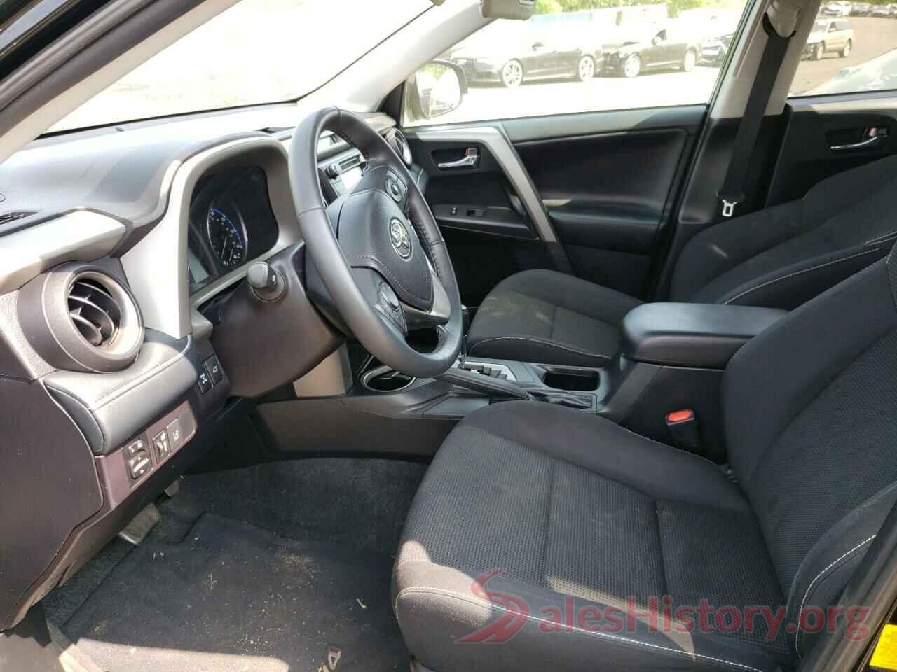 2T3RFREV6JW821938 2018 TOYOTA RAV4