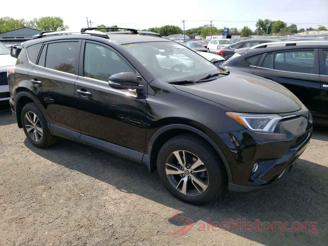 2T3RFREV6JW821938 2018 TOYOTA RAV4