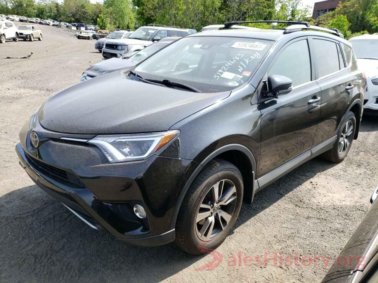 2T3RFREV6JW821938 2018 TOYOTA RAV4