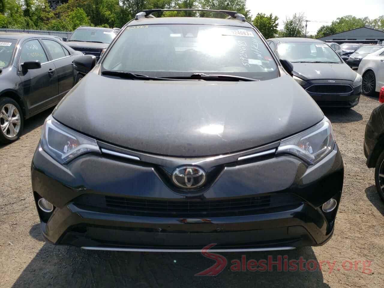 2T3RFREV6JW821938 2018 TOYOTA RAV4