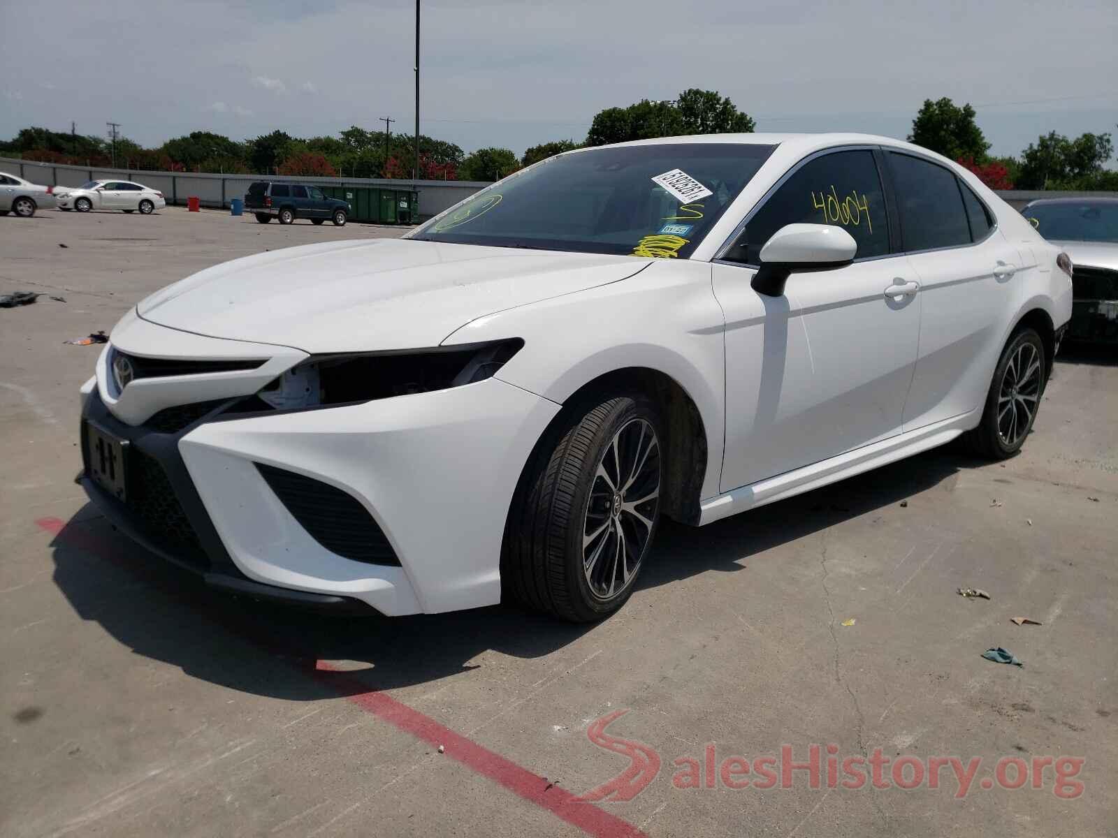 4T1B11HK6JU130596 2018 TOYOTA CAMRY