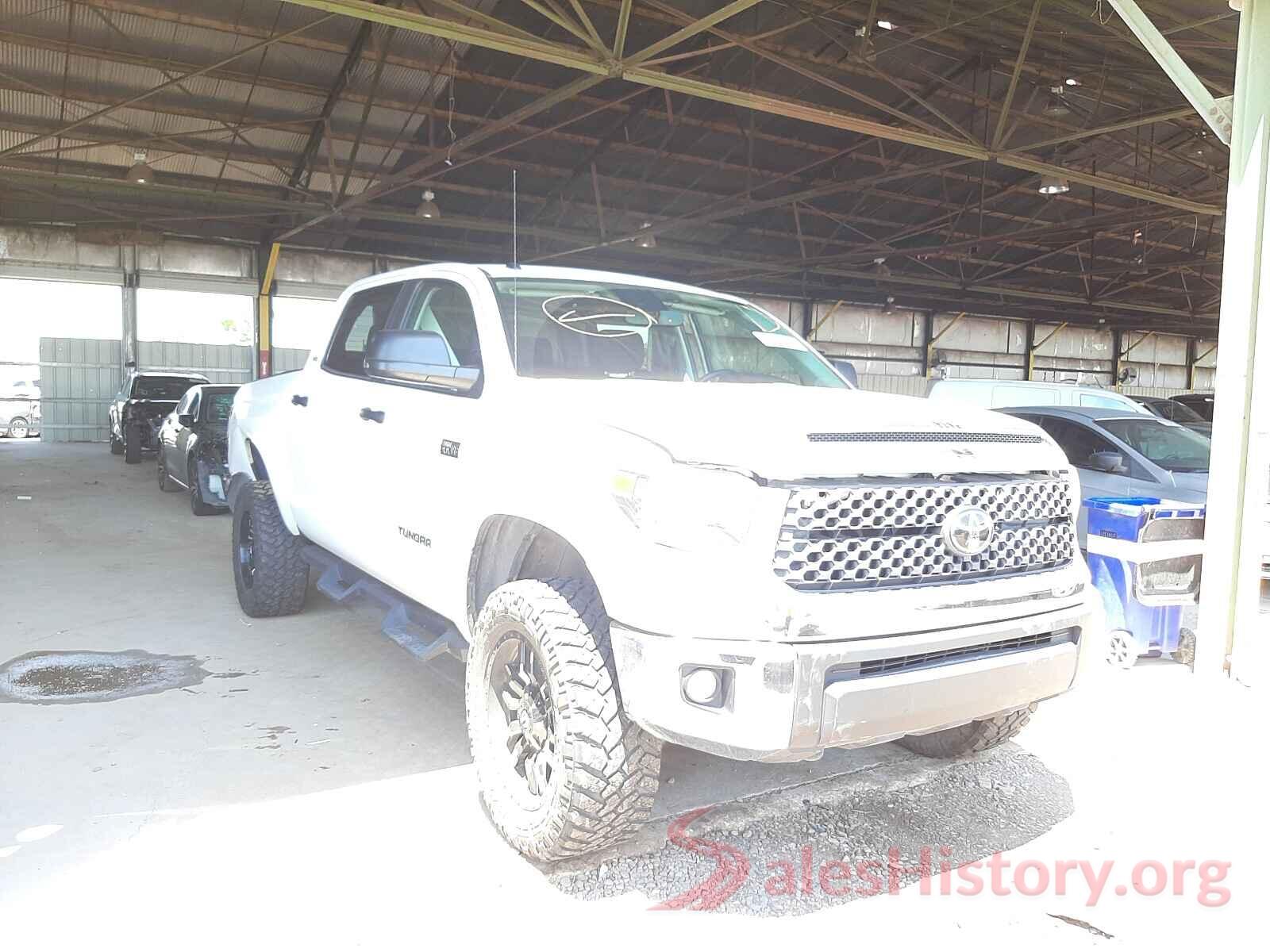 5TFDY5F13JX736818 2018 TOYOTA TUNDRA