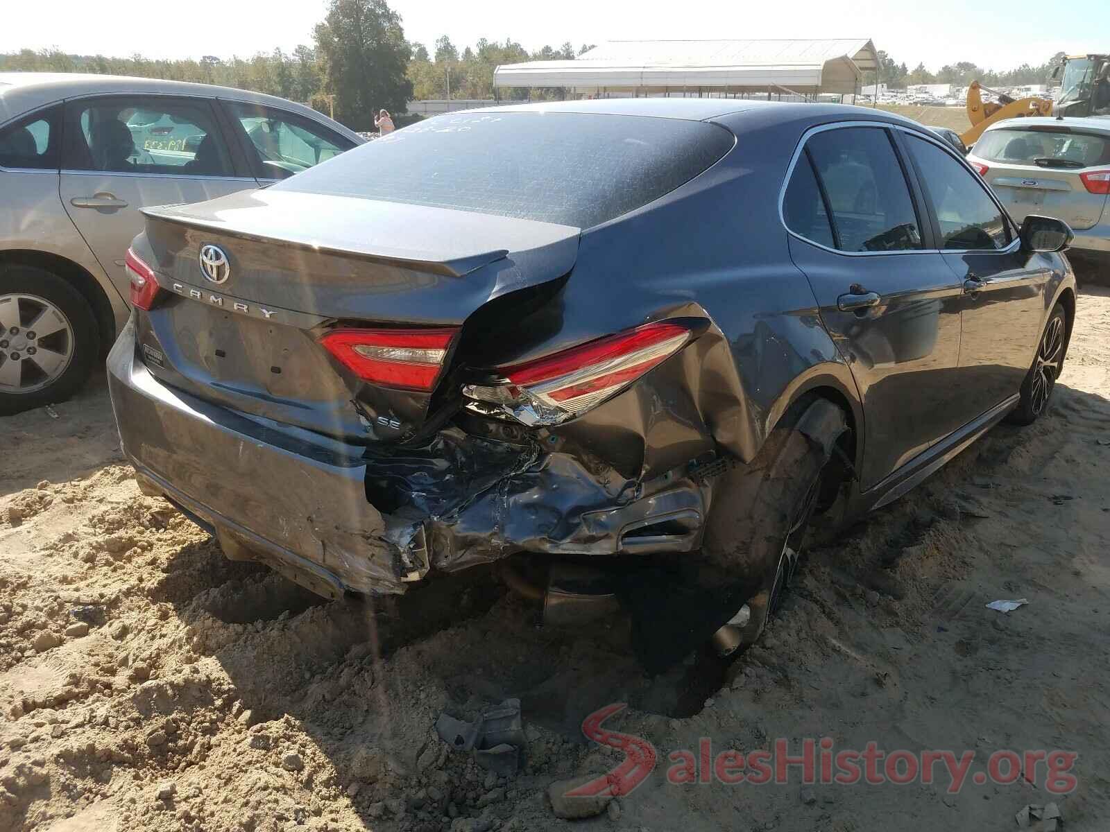 4T1B11HK4JU580506 2018 TOYOTA CAMRY