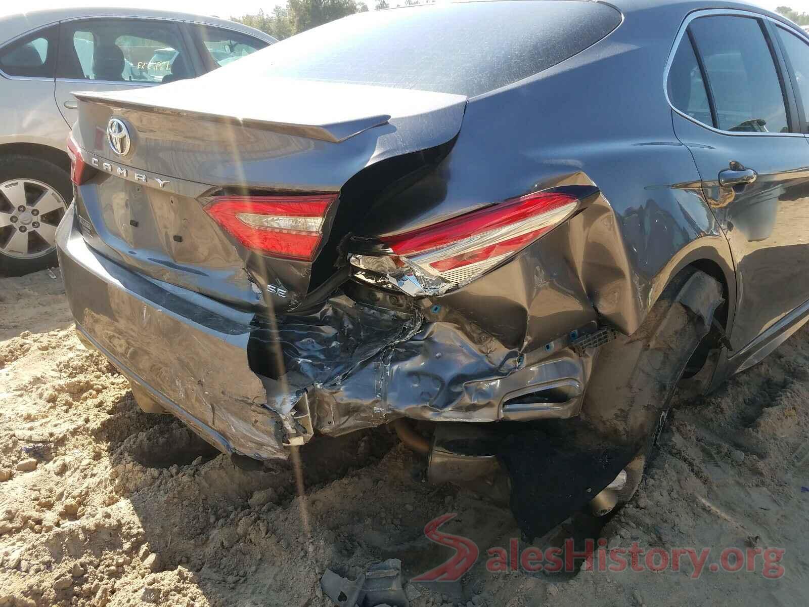 4T1B11HK4JU580506 2018 TOYOTA CAMRY