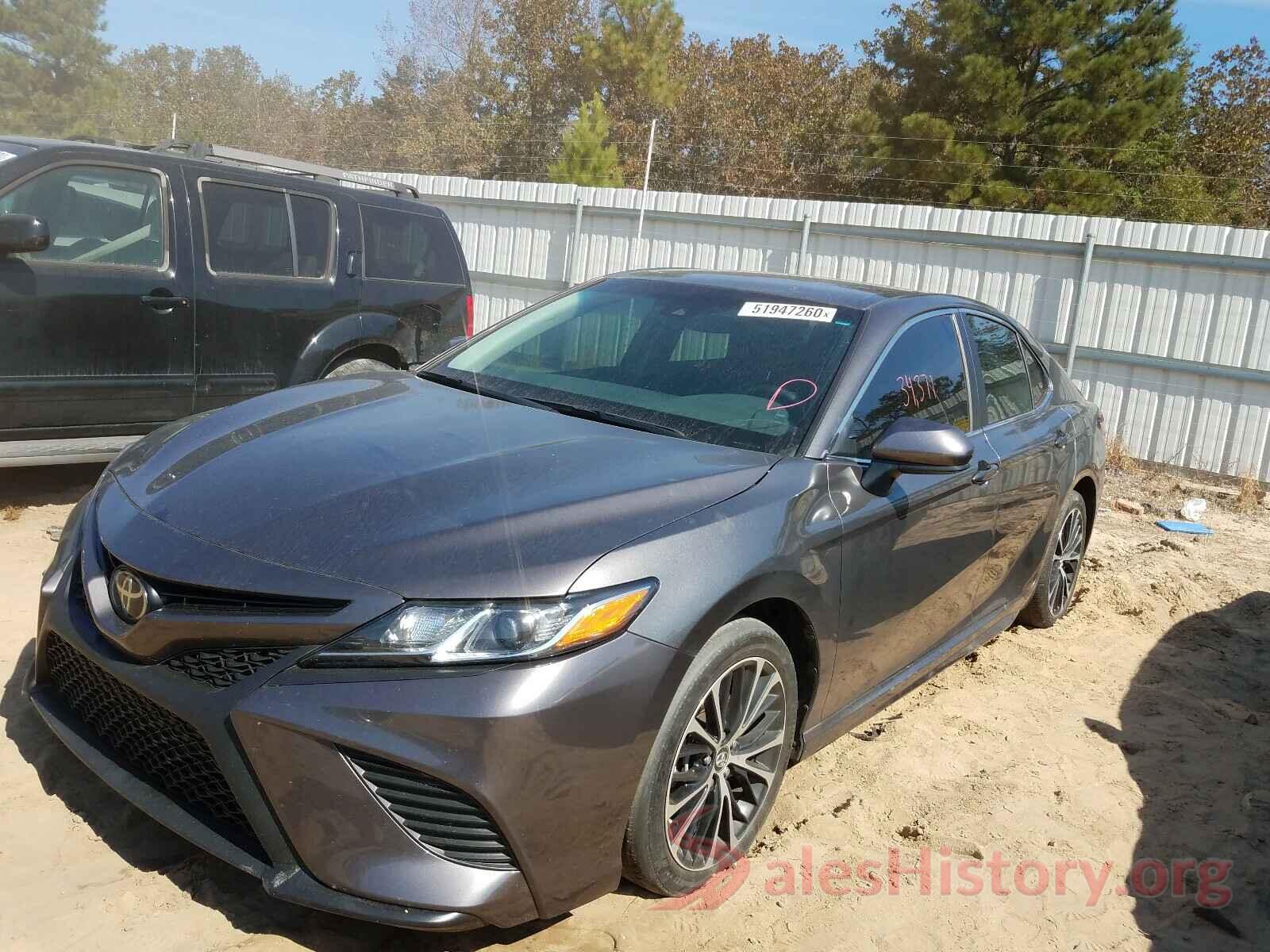 4T1B11HK4JU580506 2018 TOYOTA CAMRY