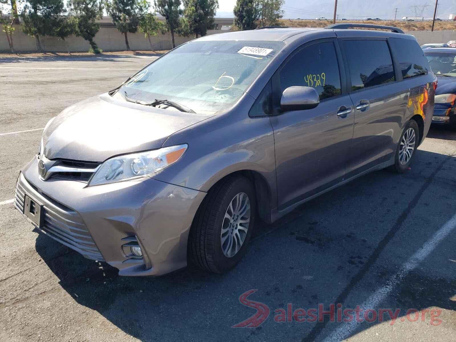 5TDYZ3DC4JS915849 2018 TOYOTA SIENNA