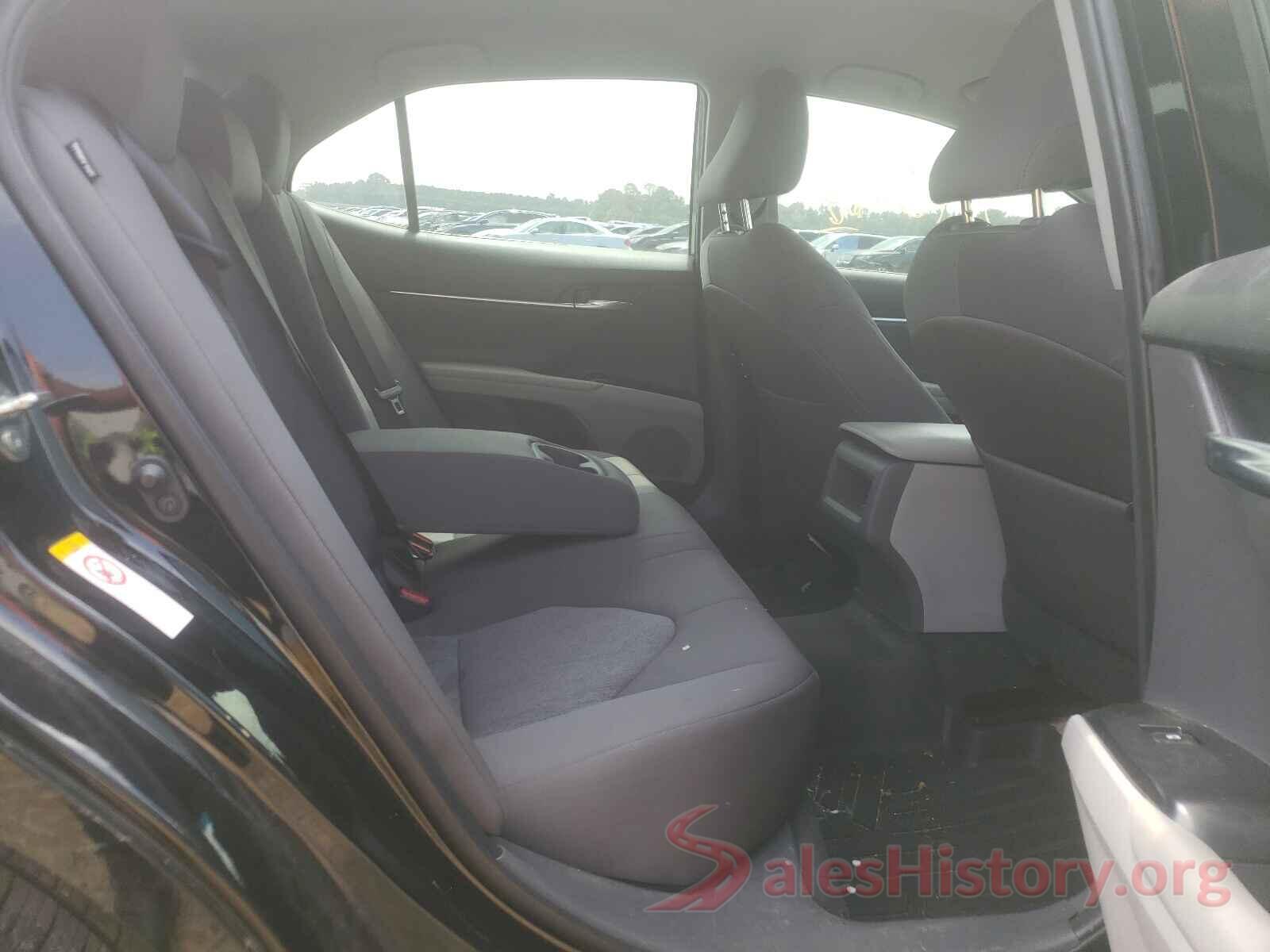 4T1B11HK3JU609235 2018 TOYOTA CAMRY