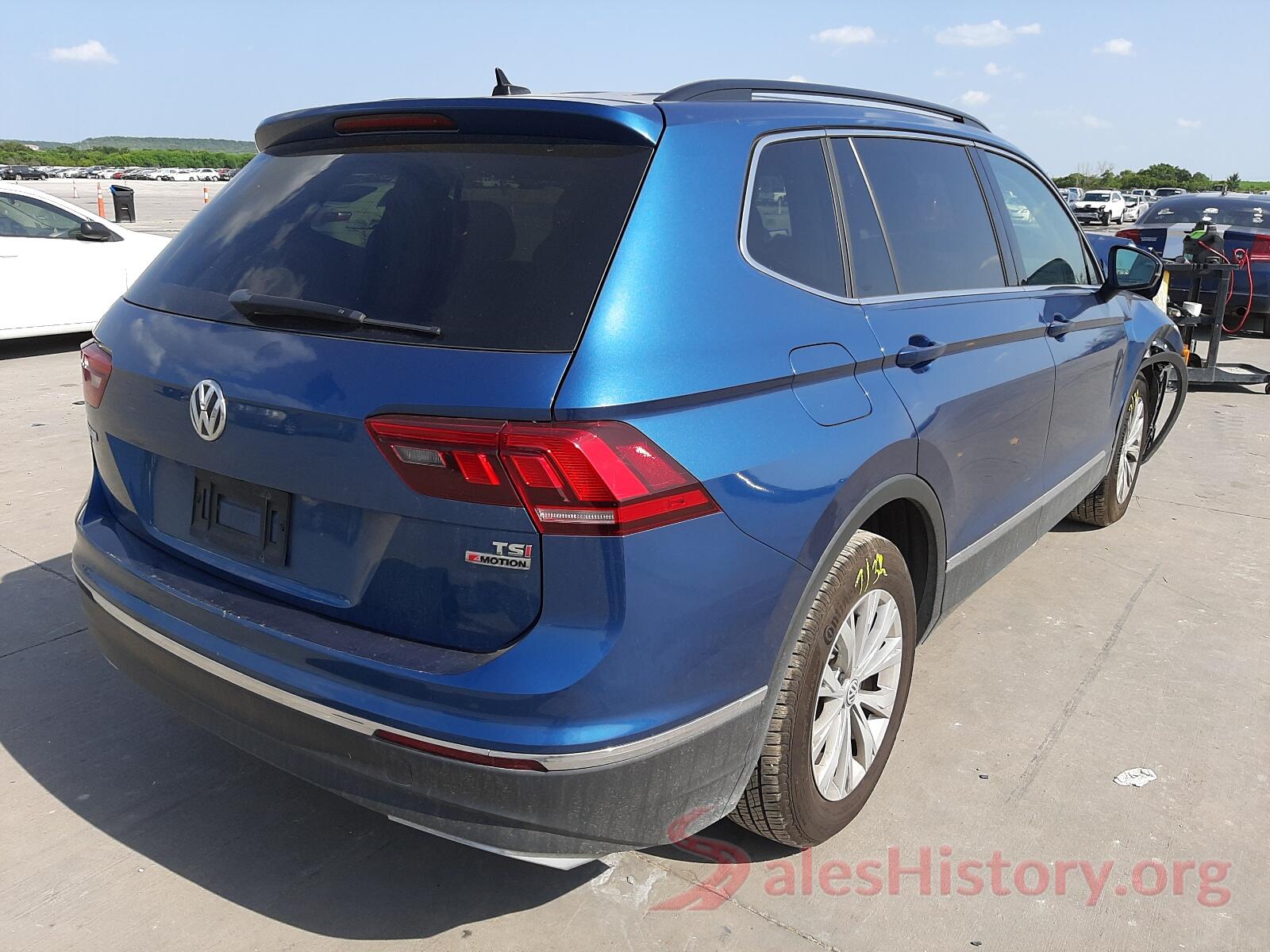 3VV2B7AX5JM010868 2018 VOLKSWAGEN TIGUAN