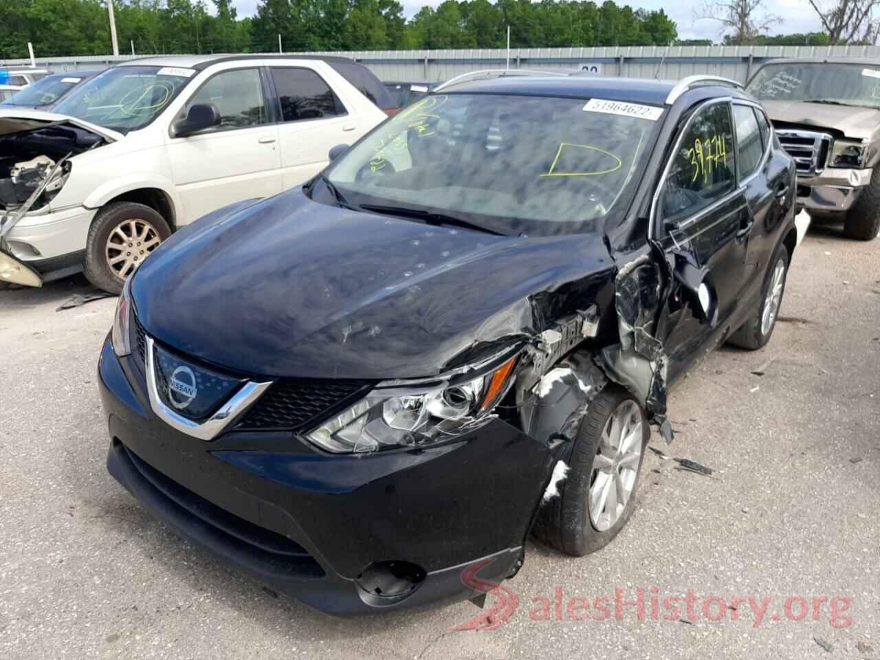 JN1BJ1CR0JW265945 2018 NISSAN ROGUE