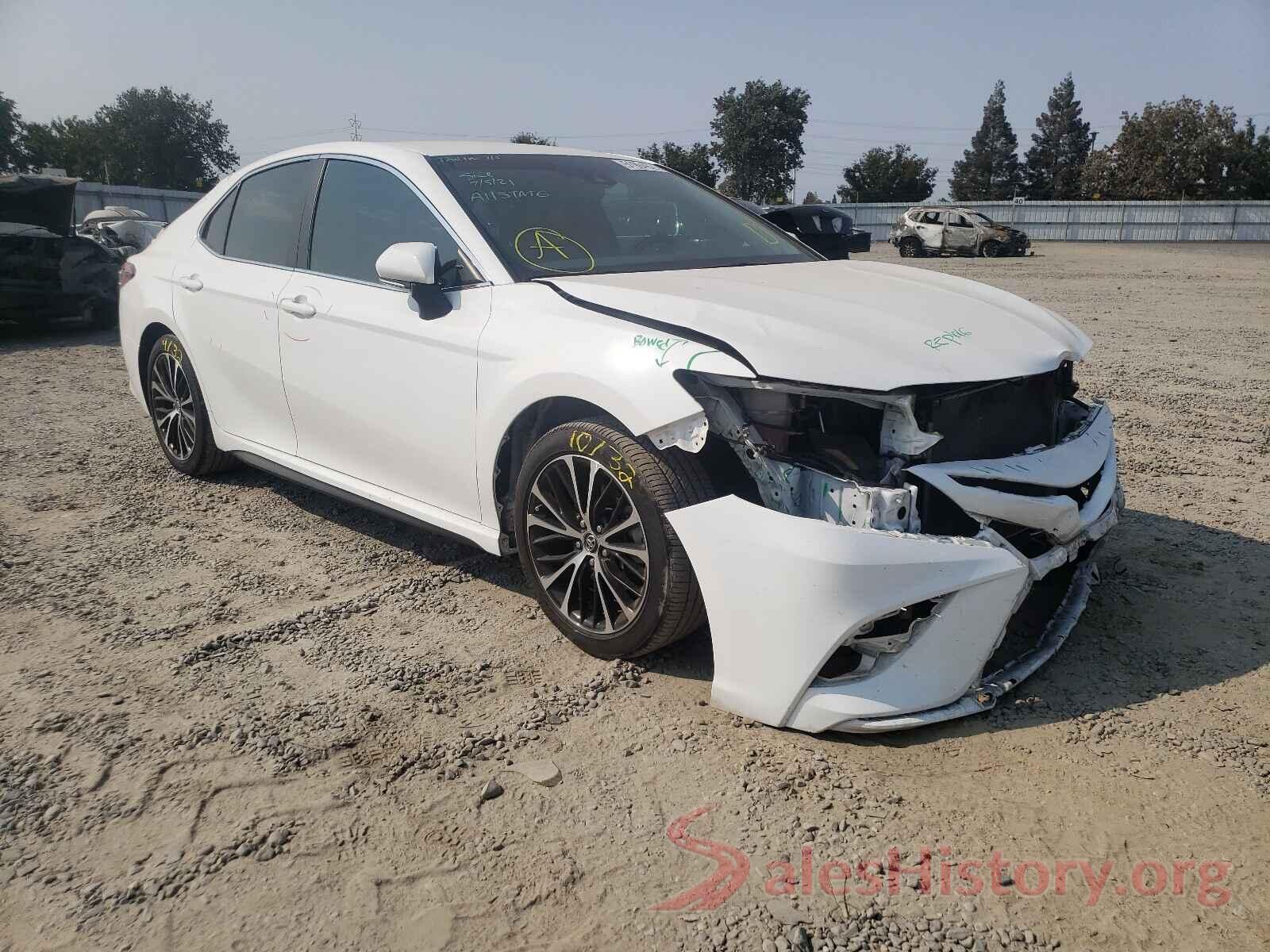 4T1B11HK4JU661814 2018 TOYOTA CAMRY