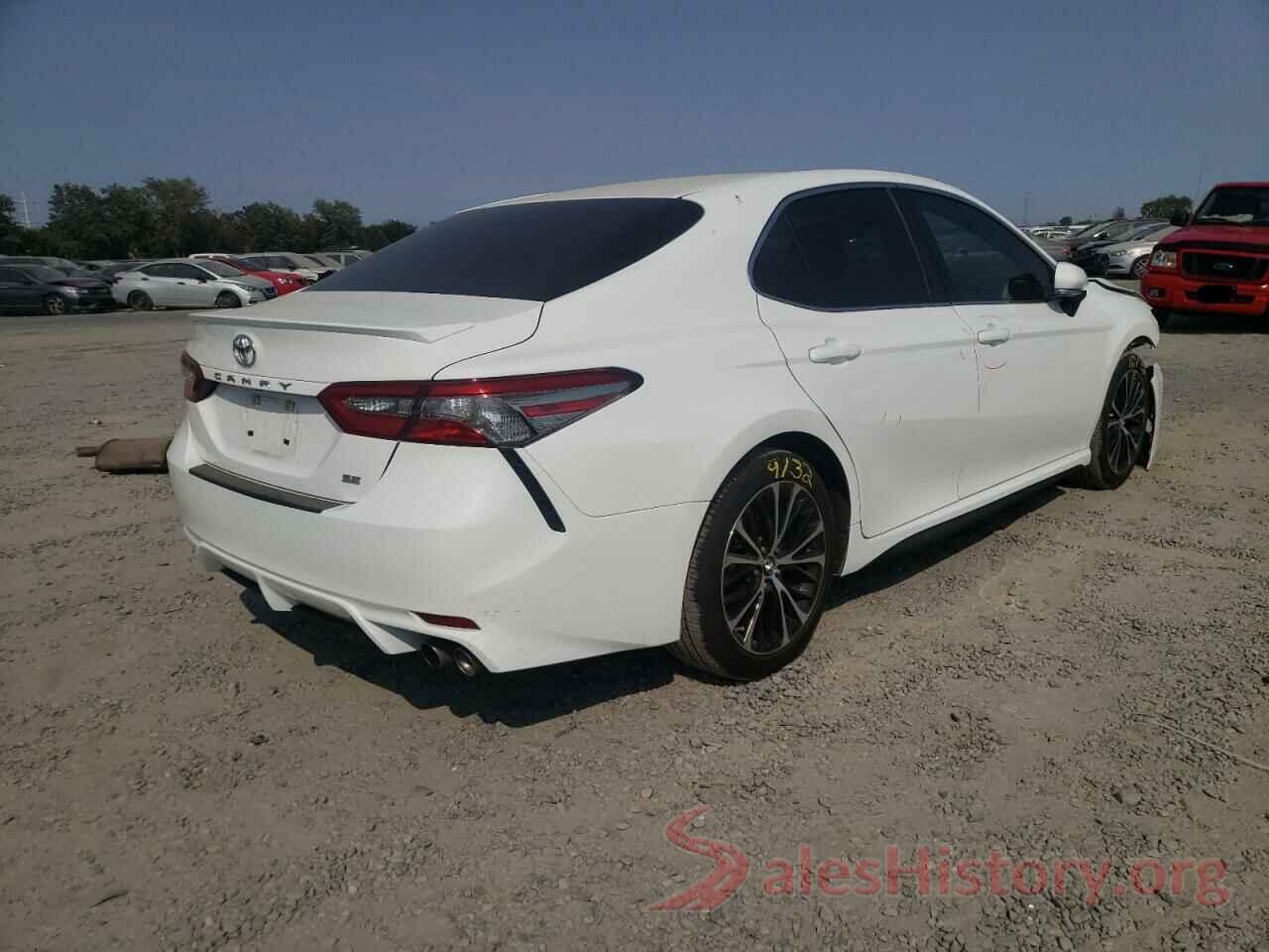 4T1B11HK4JU661814 2018 TOYOTA CAMRY