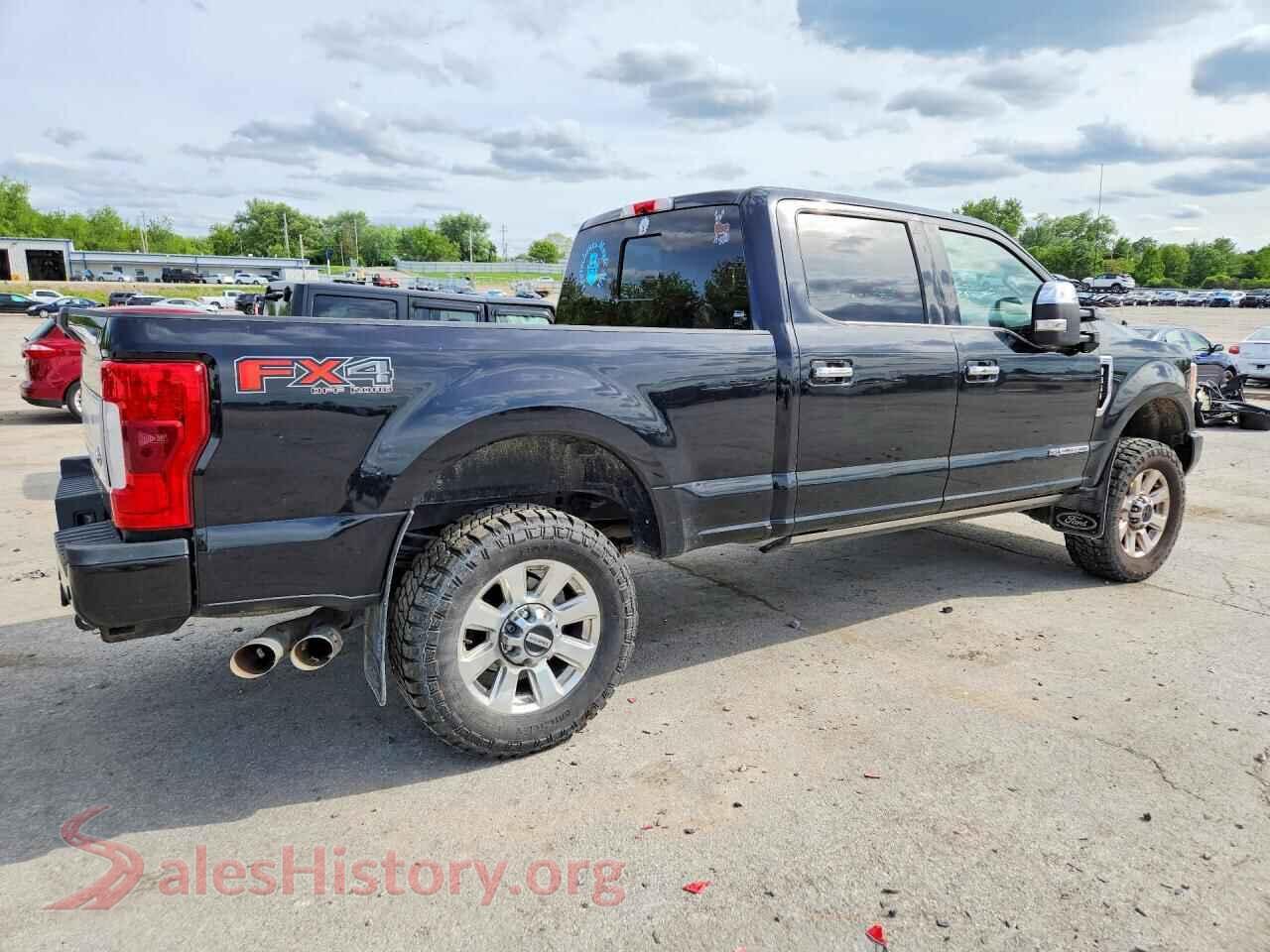 2019 FORD F350 VIN 1FT8W3BT6KEF43367, right side view