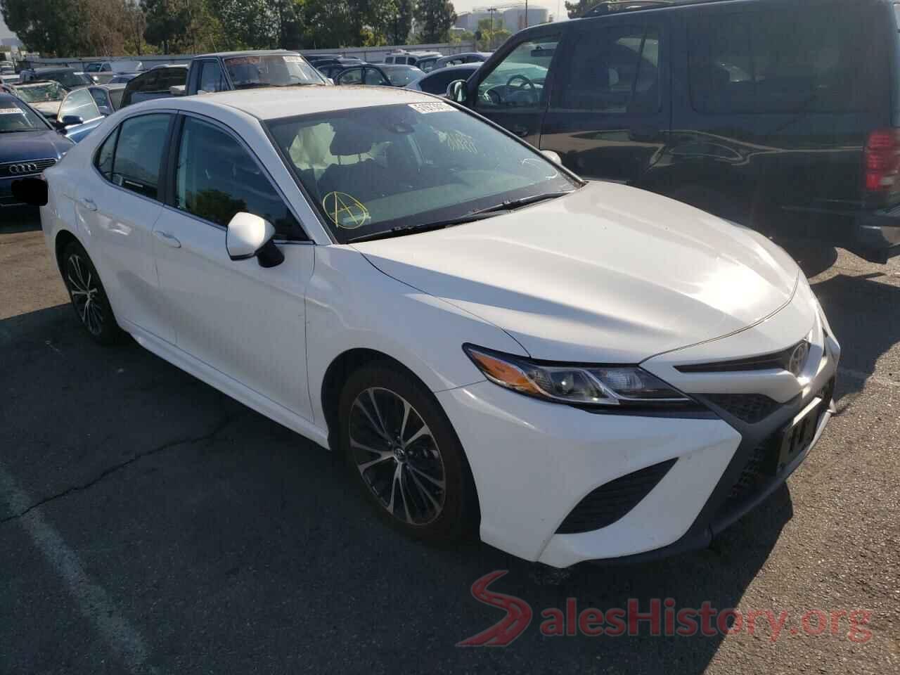 4T1B11HKXKU206323 2019 TOYOTA CAMRY