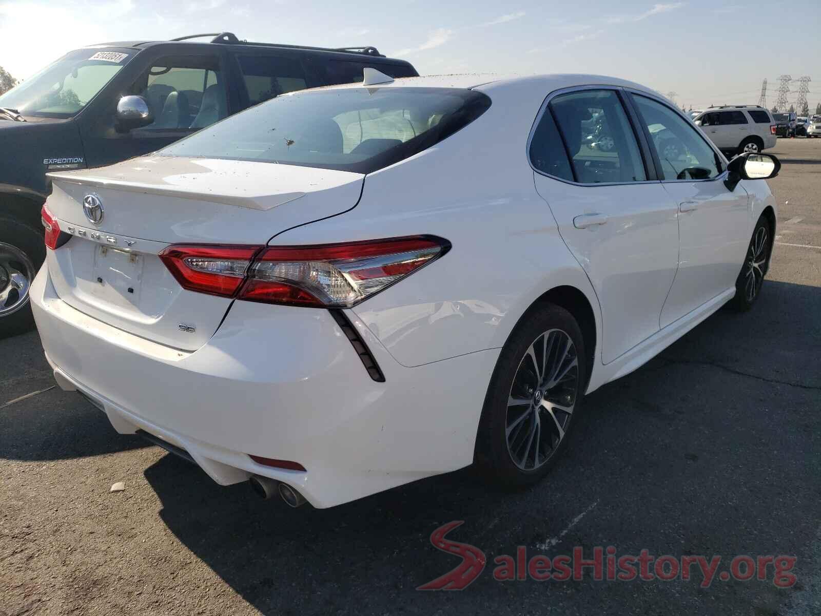 4T1B11HKXKU206323 2019 TOYOTA CAMRY