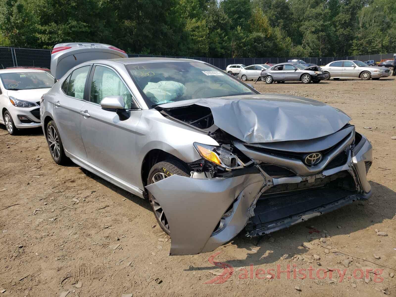 4T1B11HK7JU032757 2018 TOYOTA CAMRY