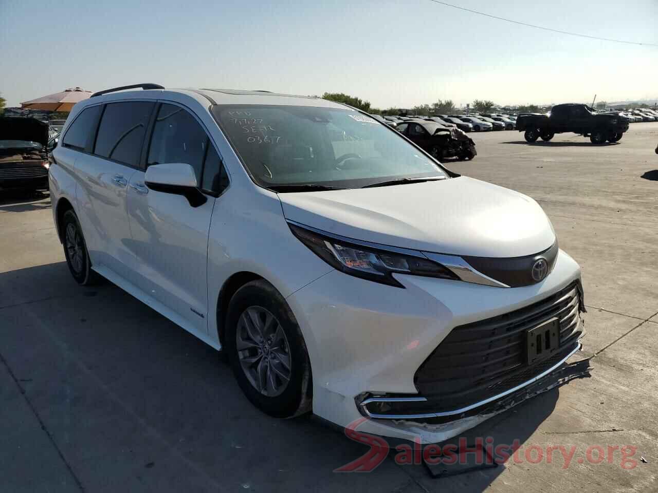 5TDYRKEC2MS030367 2021 TOYOTA SIENNA