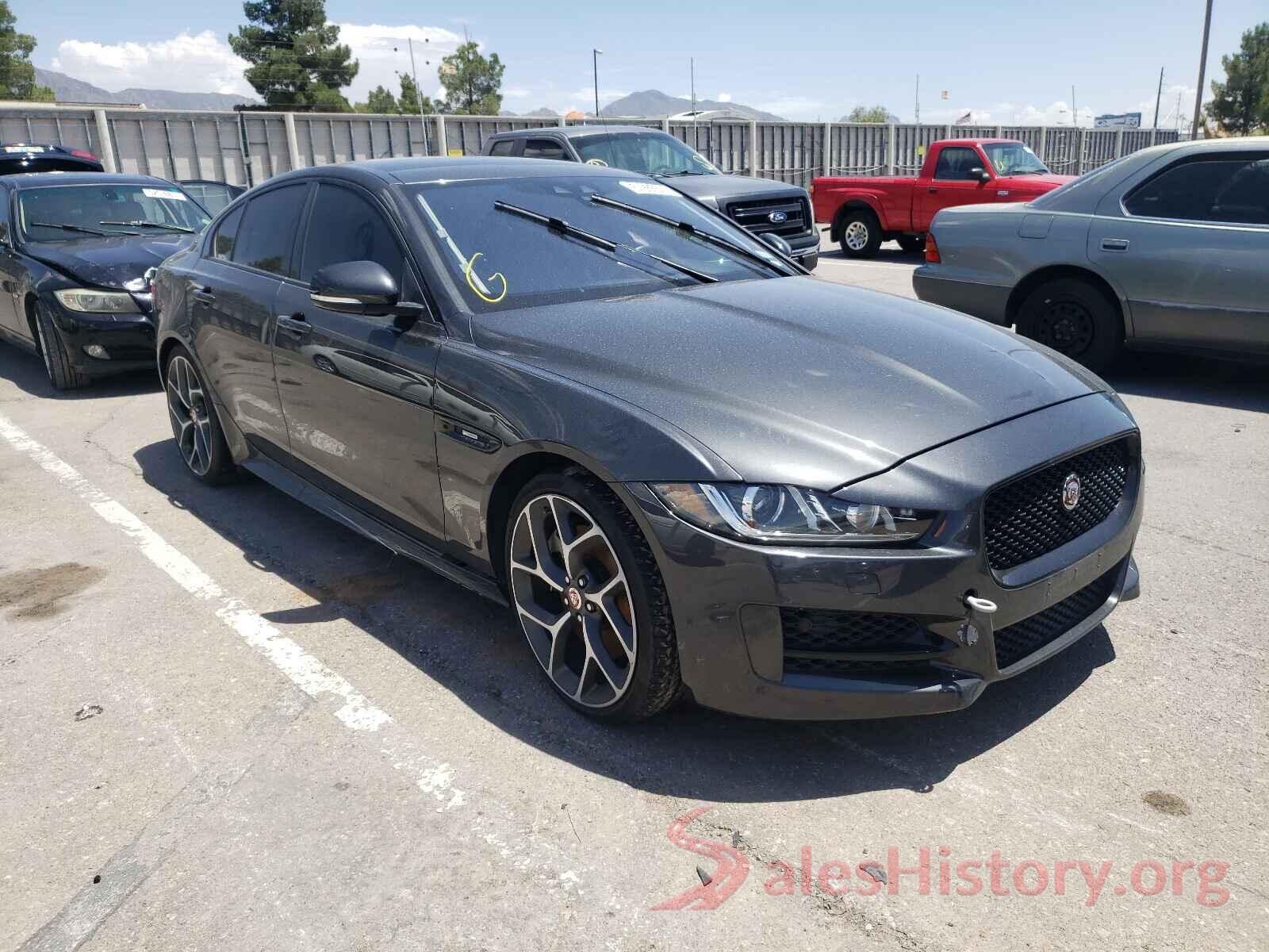 SAJAF4BV8HA975744 2017 JAGUAR XE