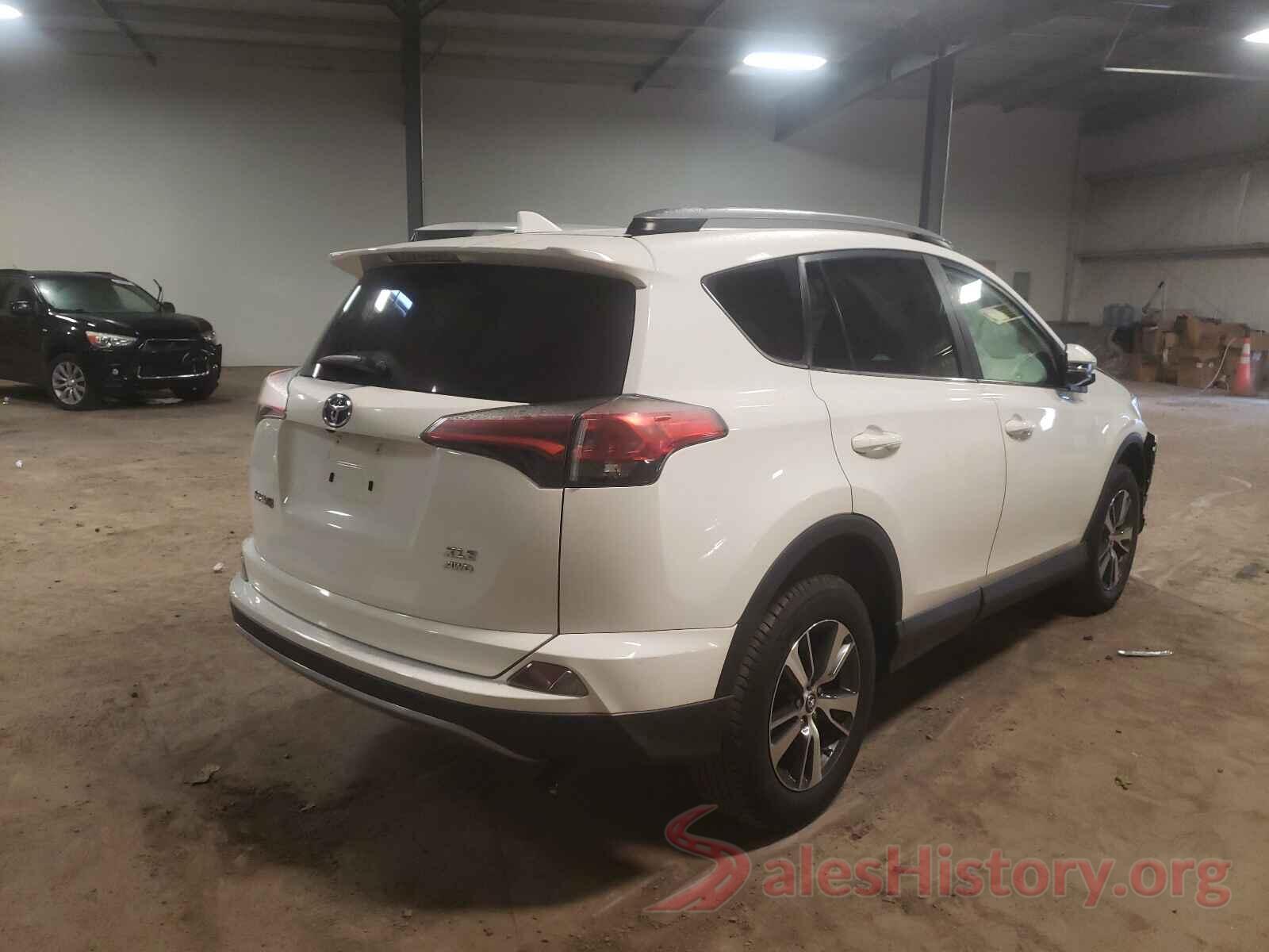 2T3RFREVXHW683556 2017 TOYOTA RAV4