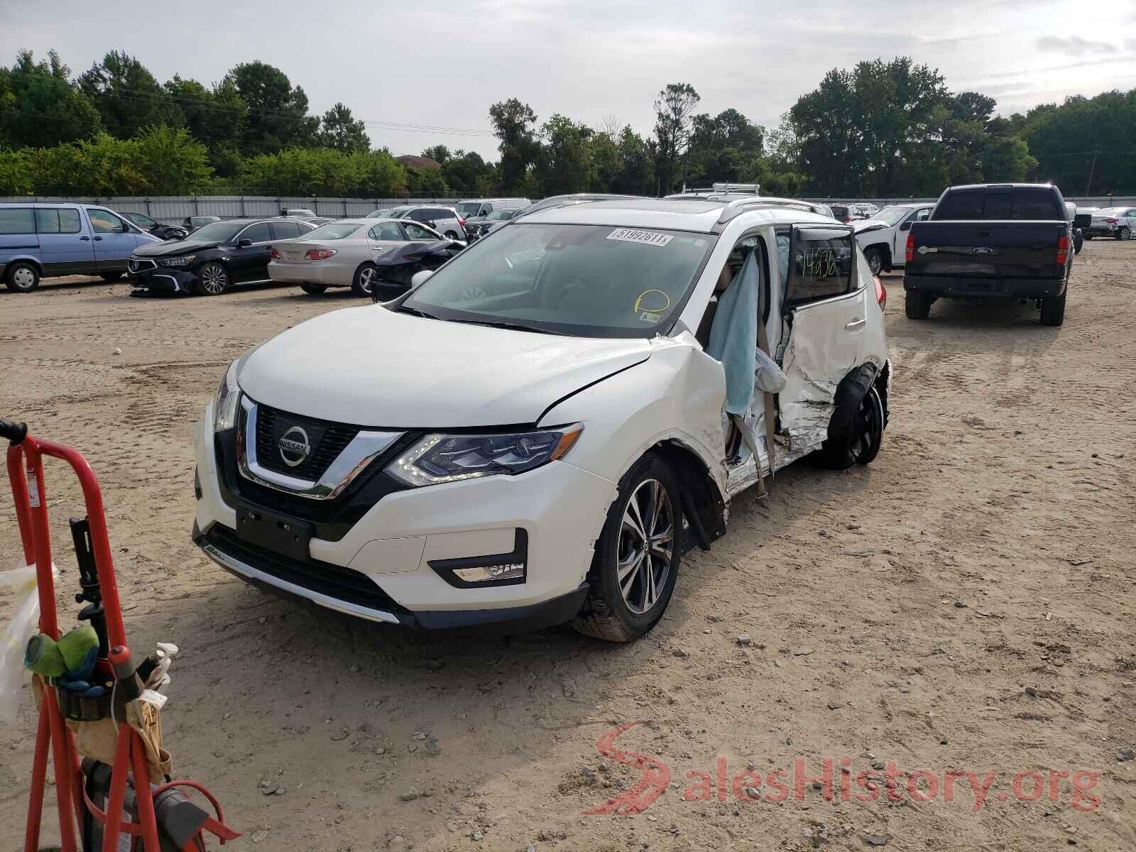 5N1AT2MT3HC821921 2017 NISSAN ROGUE