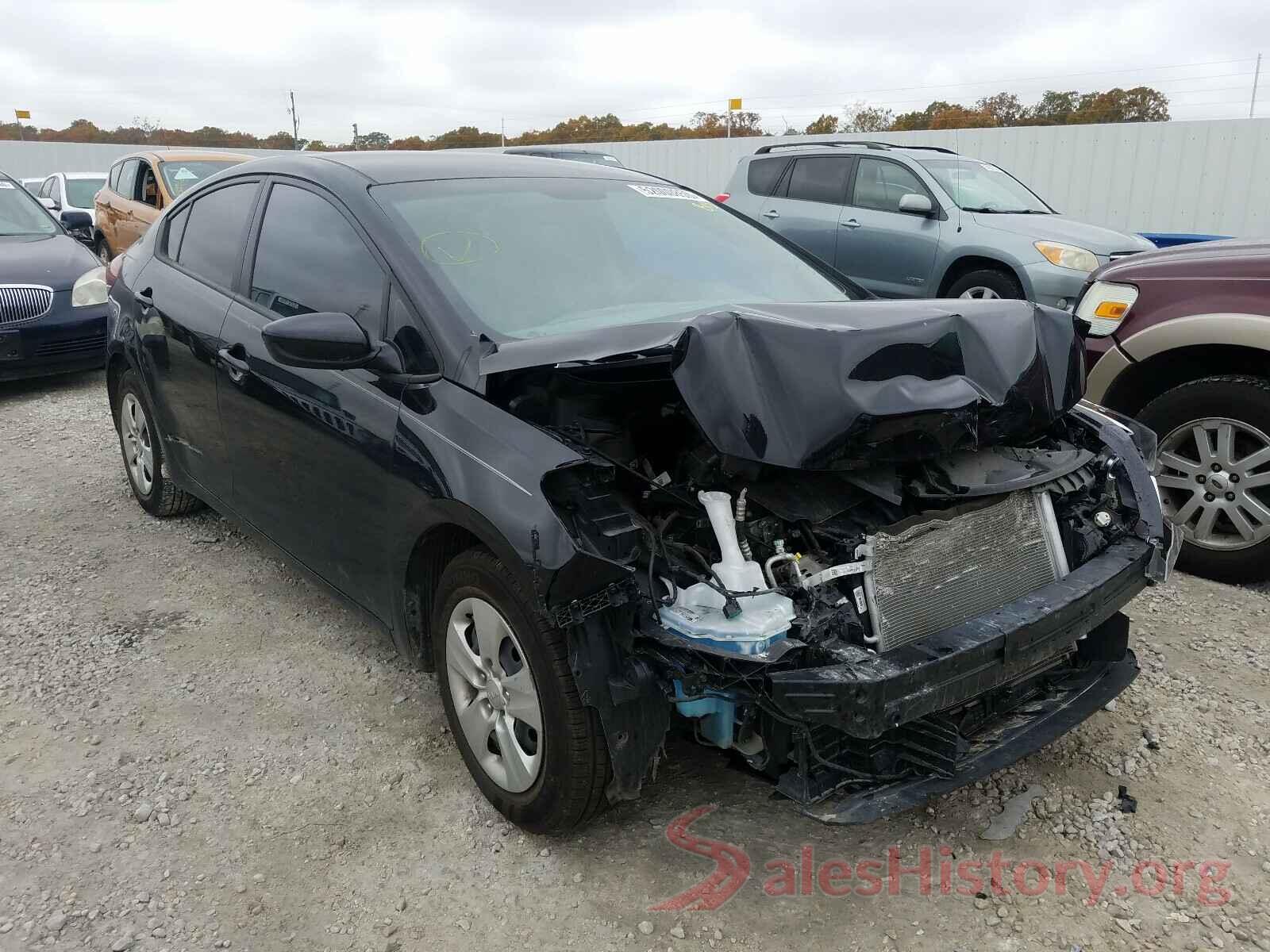 3KPFK4A74JE243925 2018 KIA FORTE