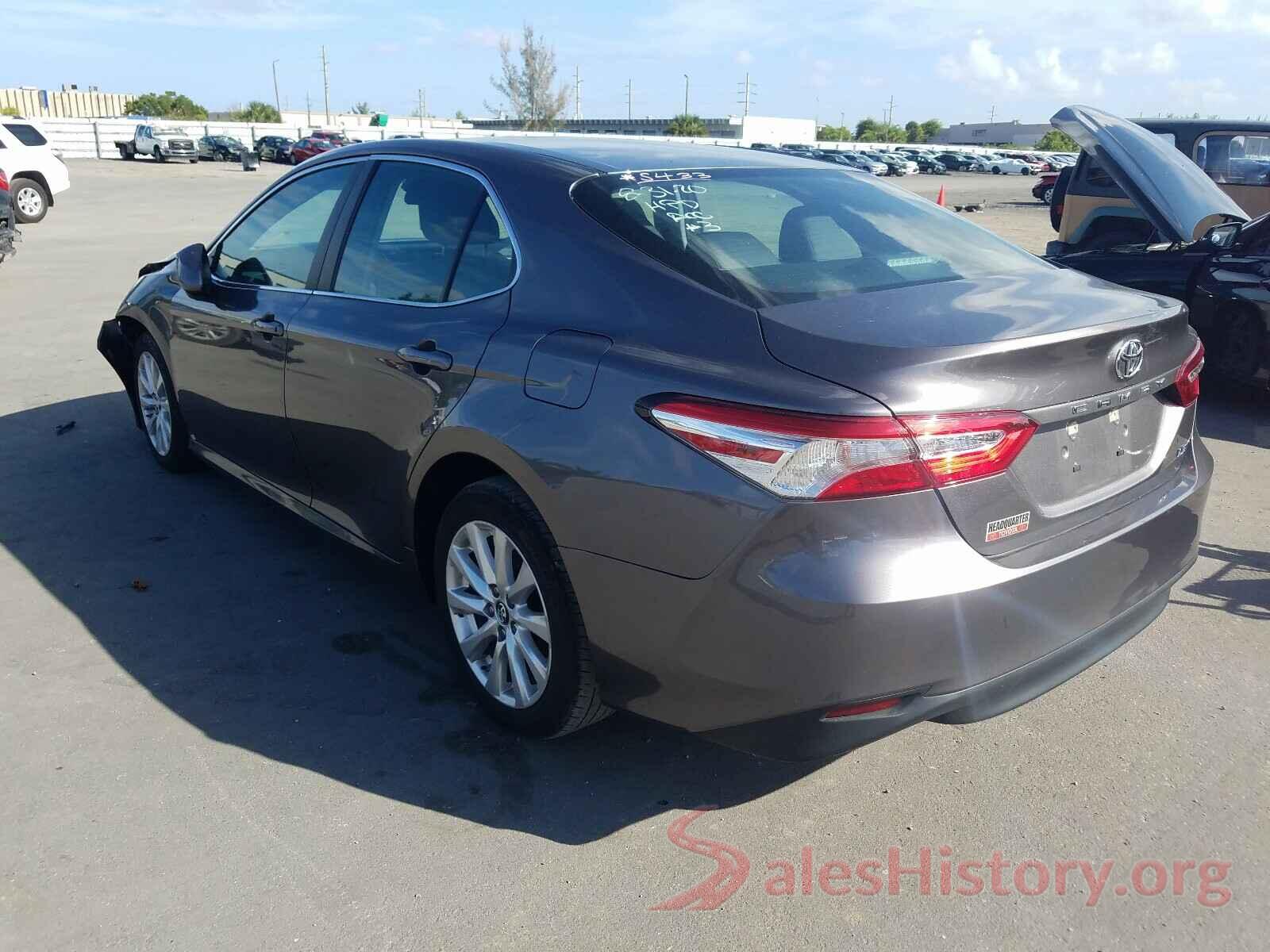 4T1B11HK8JU016826 2018 TOYOTA CAMRY